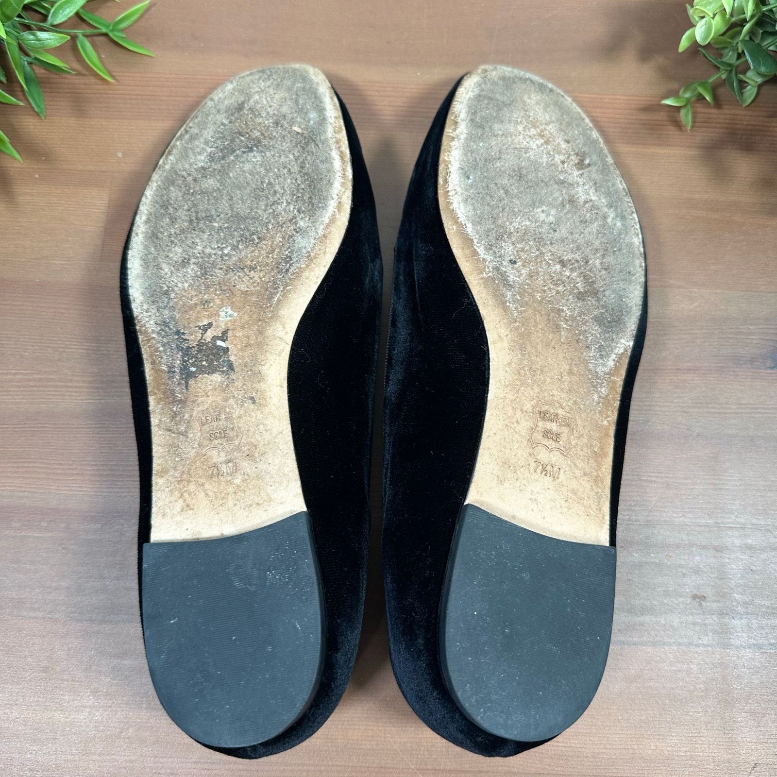 Tory Burch Tory Burch Embellished Peace Smocking Flats Black Velvet Size US 7.5 / IT 37.5 - 9 Thumbnail