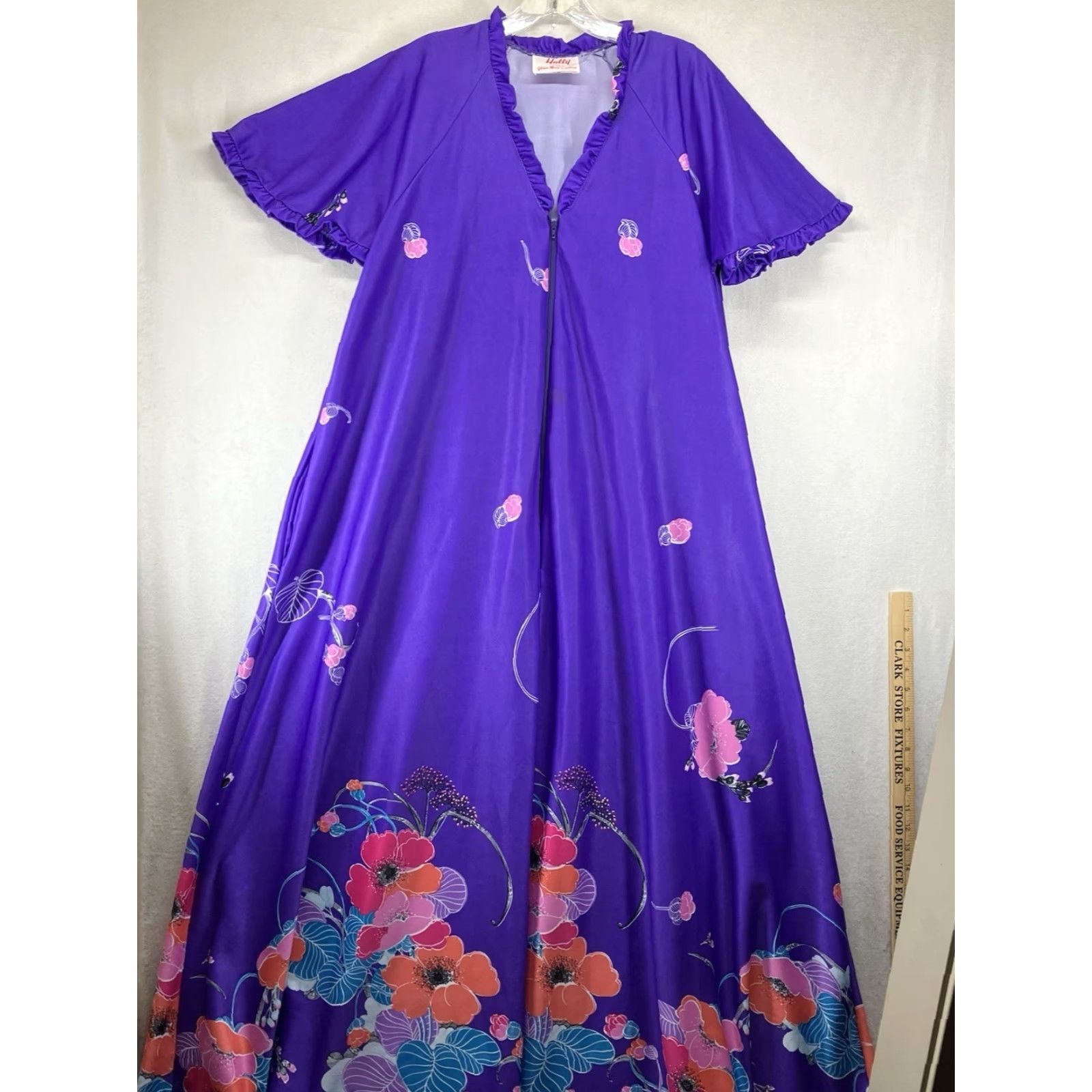 Vintage VINTAGE Gloria Moret of California Dress Caftan Purple Floral Front Zip 70s Small Polyester Women's Size S / US 4 / IT 40 - 2 Thumbnail