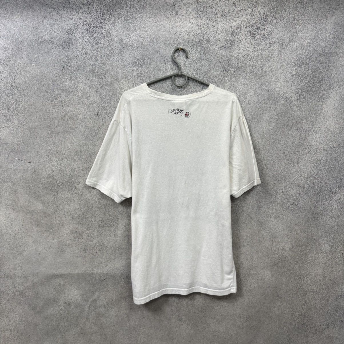 Vivienne Westwood Vivienne Westwood T shirt Big Logo Comic Relief Size US L / EU 52-54 / 3 - 8 Thumbnail
