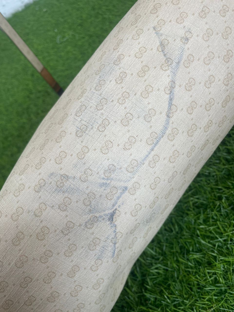 Gucci Authentic Vintage Gucci GG Monogram White Clutch Size ONE SIZE - 8 Thumbnail