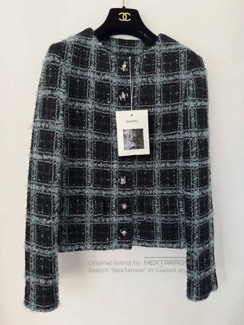 Chanel Chanel Blue and black plaid tweed coat Size XXS / US 00 / IT 34 - 1 Thumbnail
