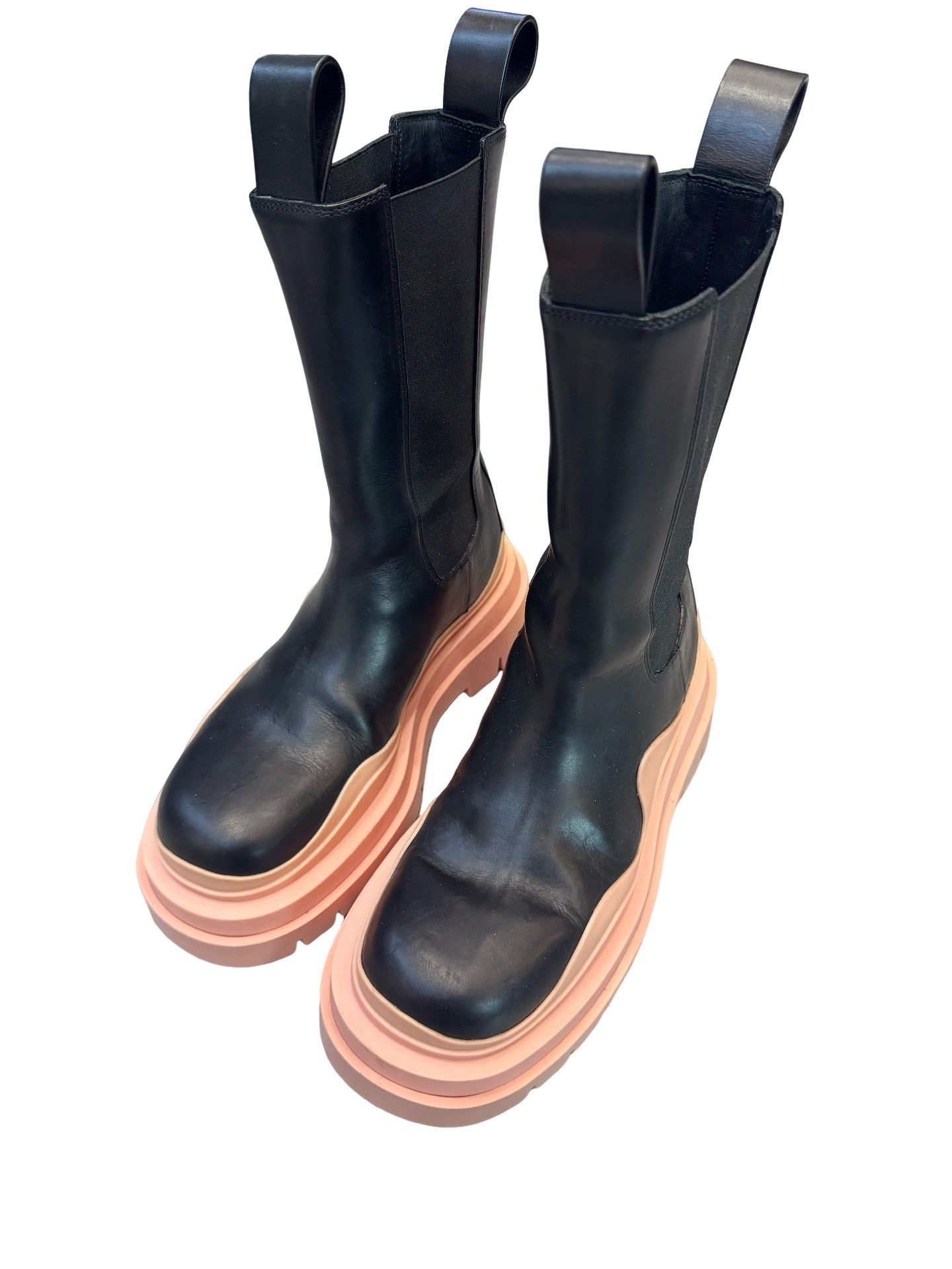 Bottega Veneta Bottega Veneta Tire Chelsea Boots Size 36 Size US 6 / IT 36 - 1 Thumbnail