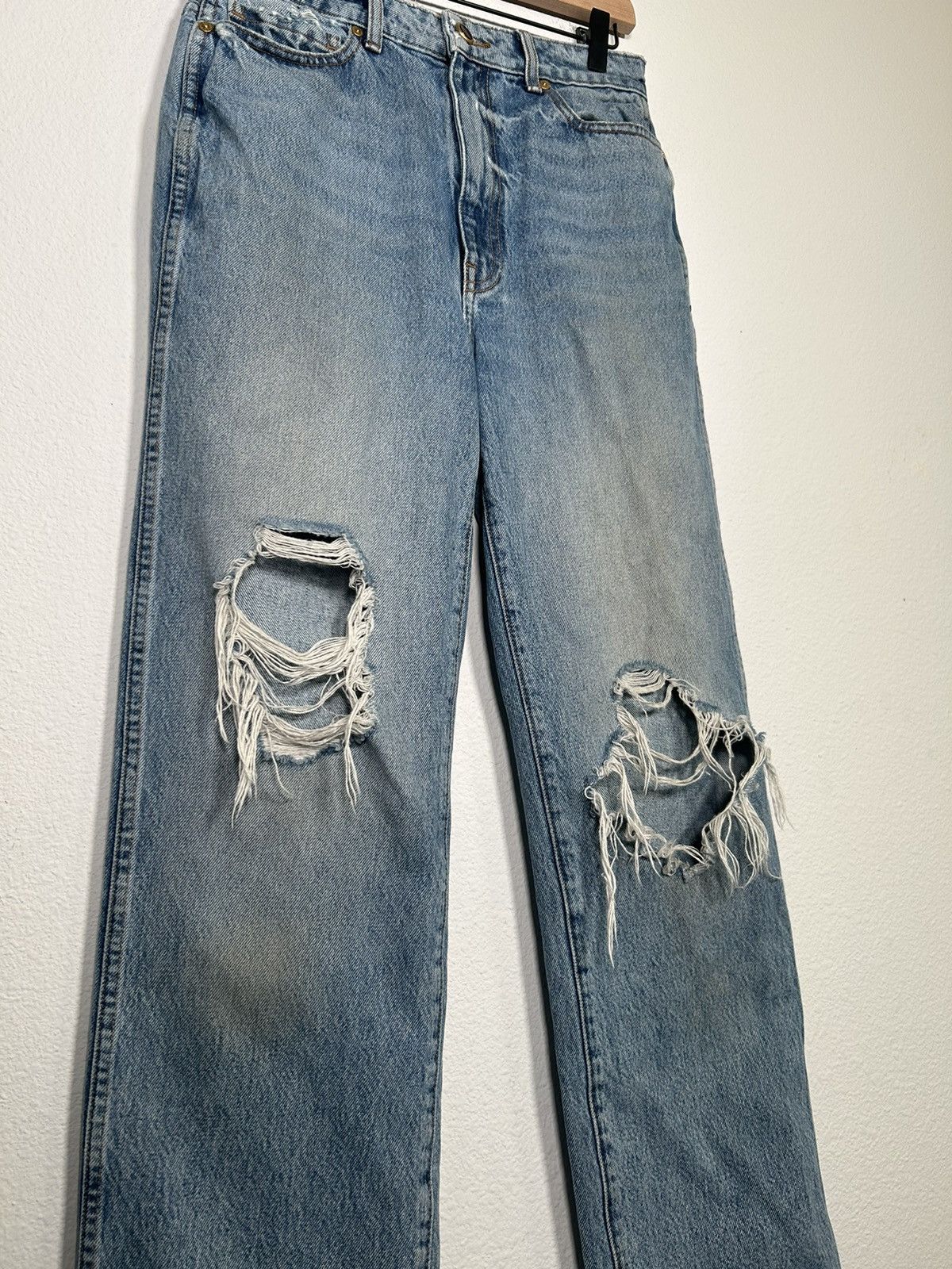 KHAITE ‘Abigail’ Distrressed Straight Leg Jeans Size 28" / US 6 / IT 42 - 3 Thumbnail