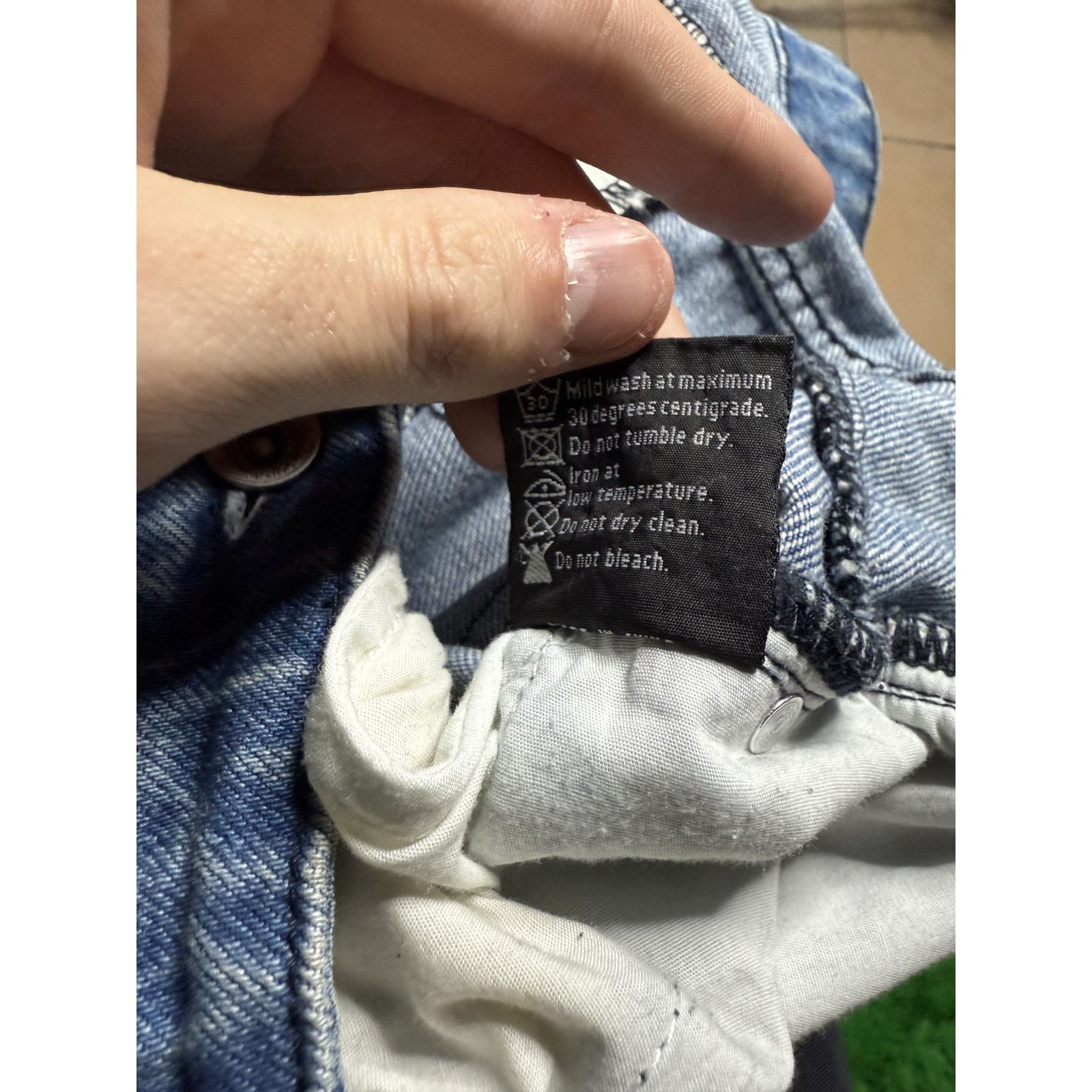 Who Decides War WDW Embroidered Denim Light Wash Used 36 Size US 36 / EU 52 - 6 Thumbnail