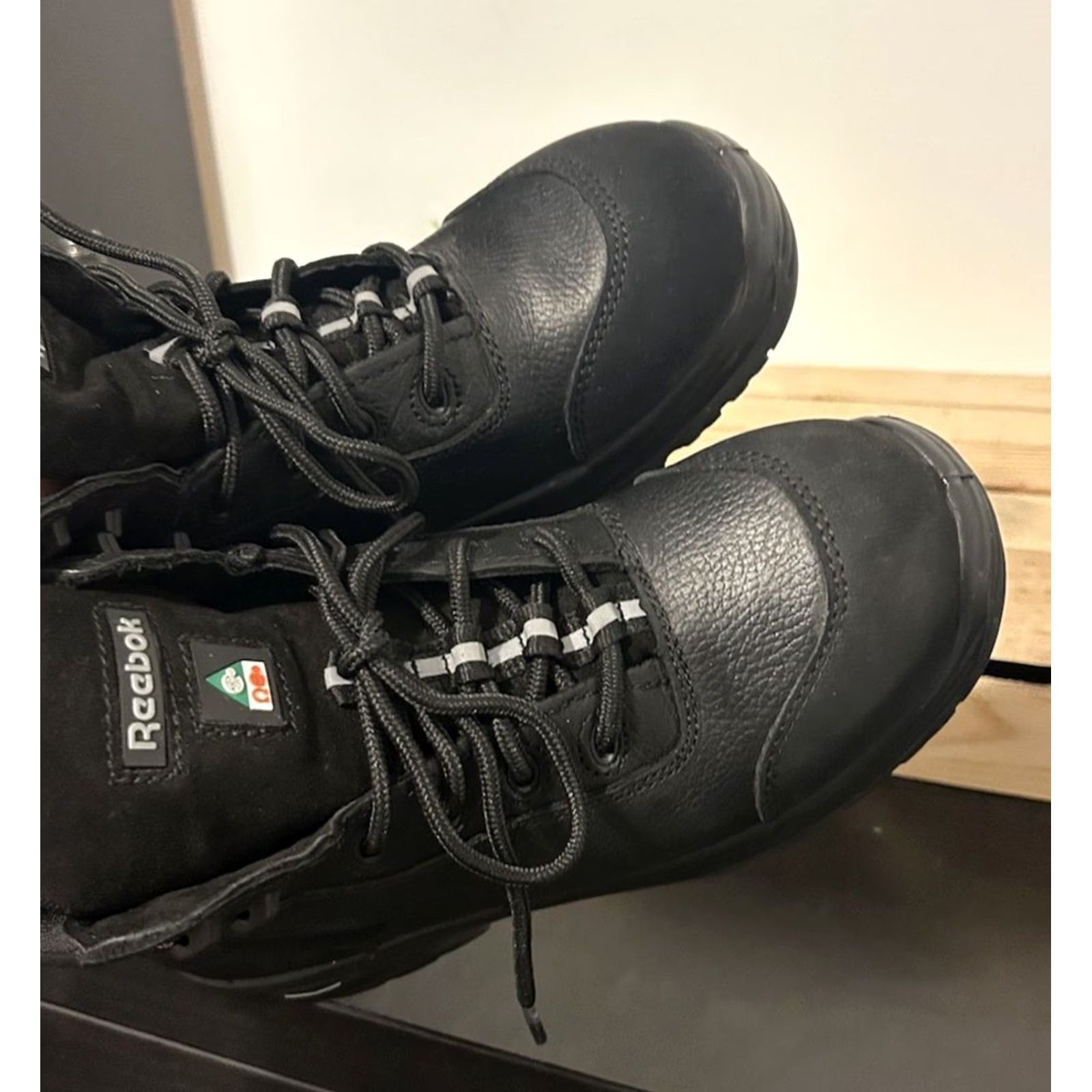 Reebok VINTAGE Reebok Trainex Sport Black Work Boots RB6765 Mens 5.5W Women 7.5W Size US 6 / IT 36 - 6 Thumbnail