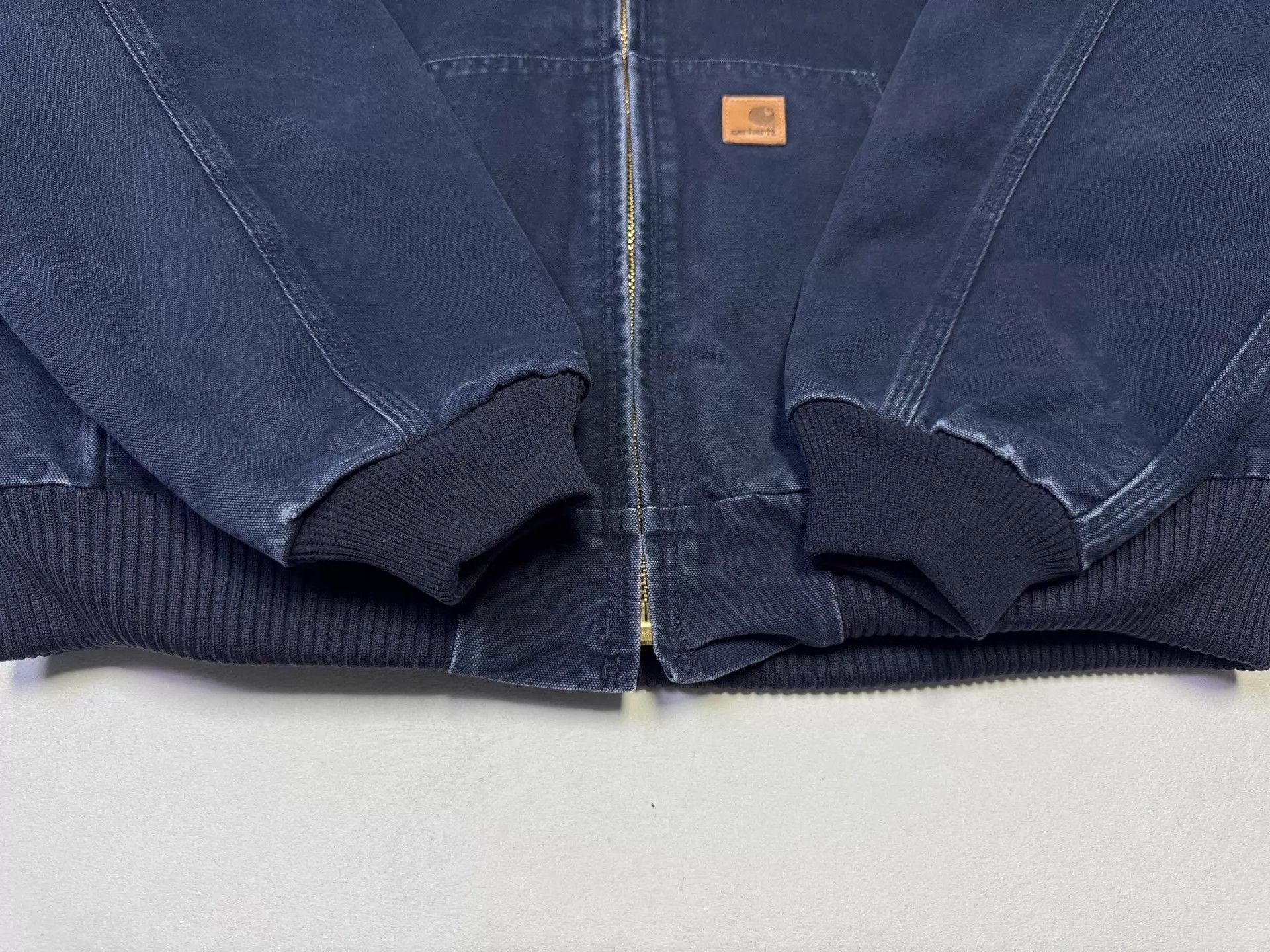 Carhartt Vintage Carhartt J130 Hooded Work Jacket M Blue L Size US L / EU 52-54 / 3 - 3 Thumbnail