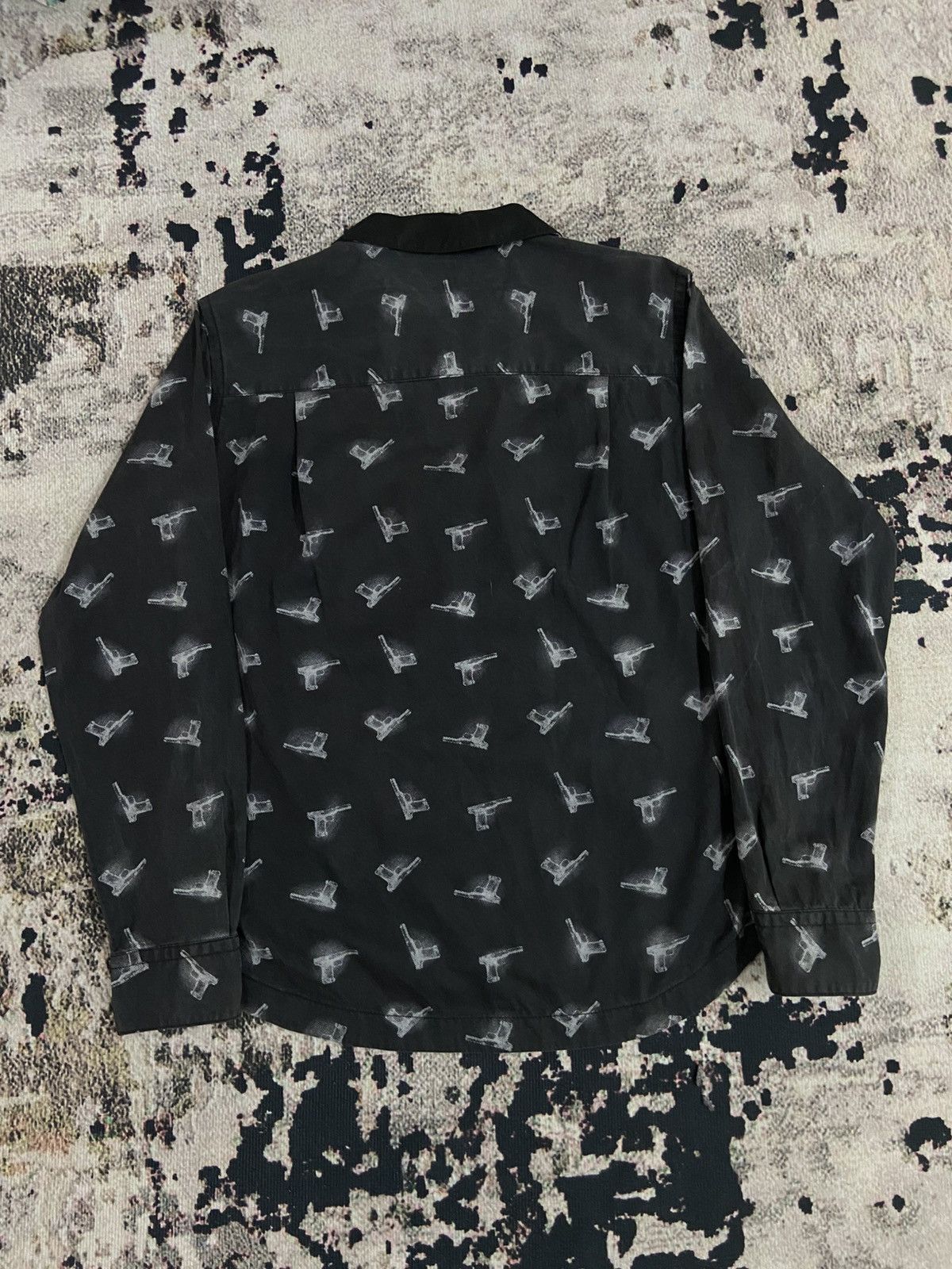 Takeo Kikuchi 🔥2000s Takeo Kikuchi Gun Print Zip Jacket Size US M / EU 48-50 / 2 - 2 Thumbnail