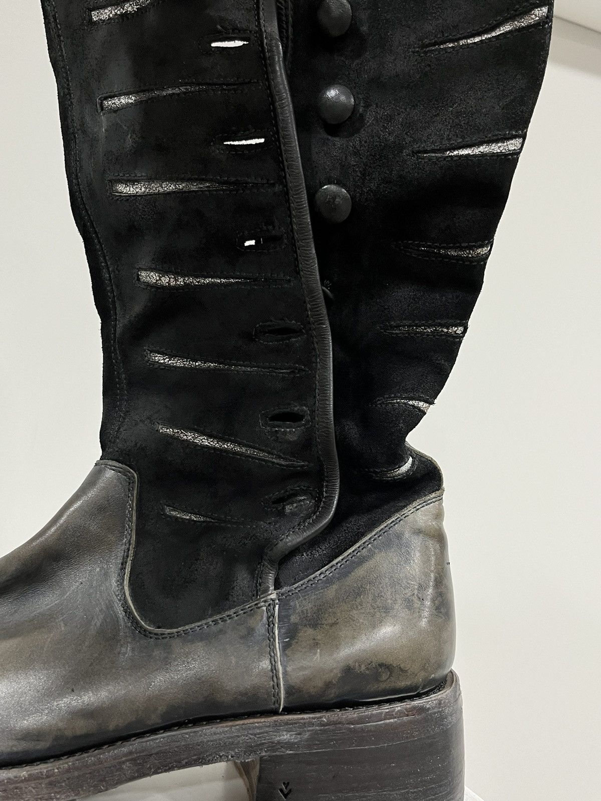 John Varvatos Thayer Tall Button Boot. Size 8.5 EU 41.5 Size US 8.5 / EU 41-42 - 10 Thumbnail
