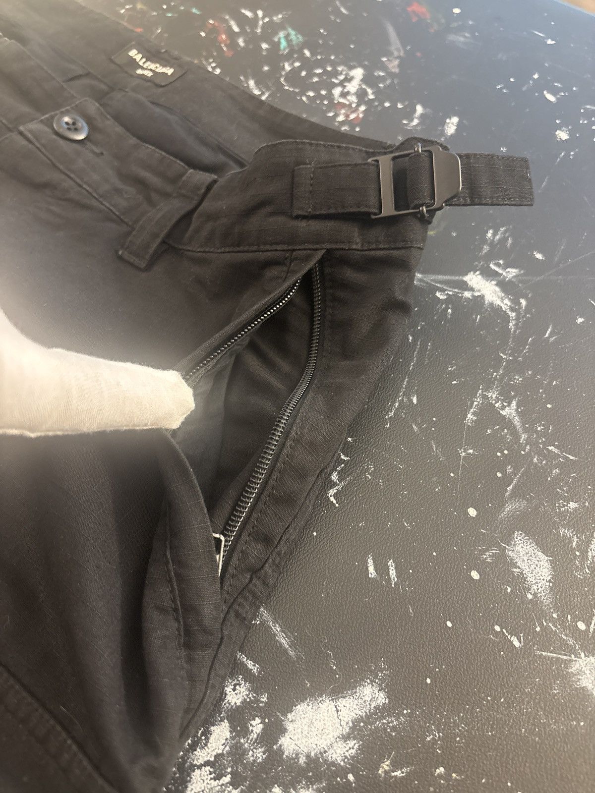 Balenciaga BALENCIAGA CARGO PANTS Size US 34 / EU 50 - 2 Thumbnail