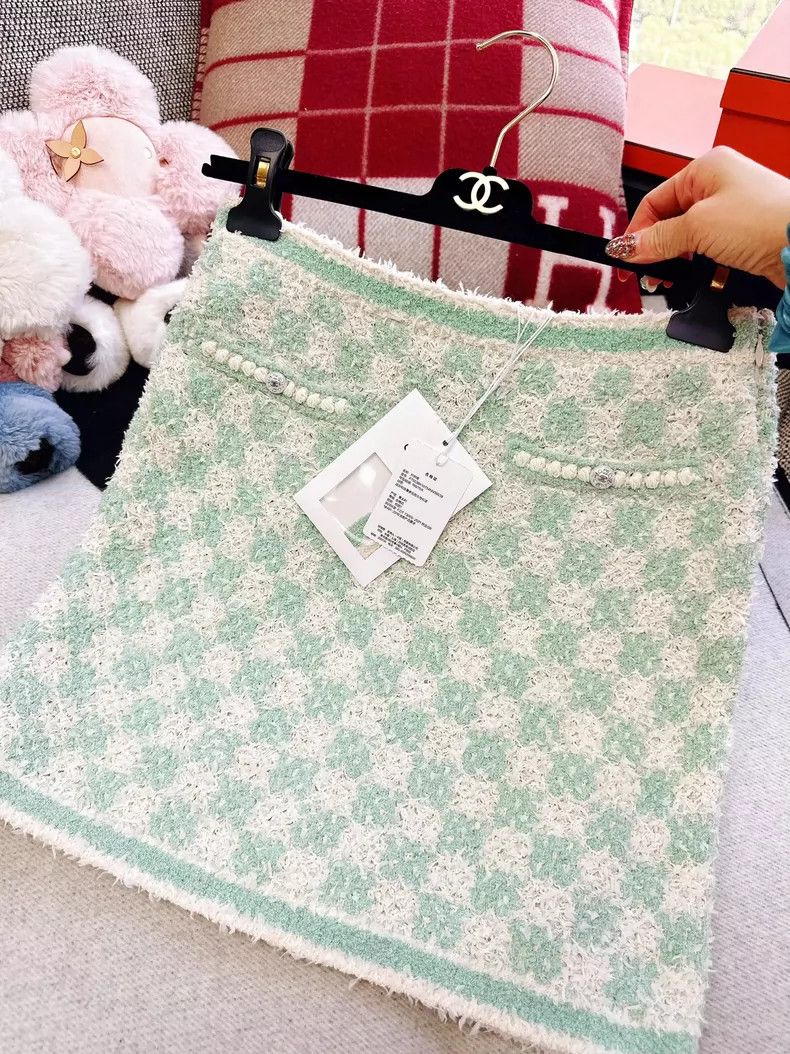 Chanel Chanel 23S Spring and Summer Size 38 Mint Green Plaid Skir Size 25" / US 0 / IT 36 - 2 Thumbnail