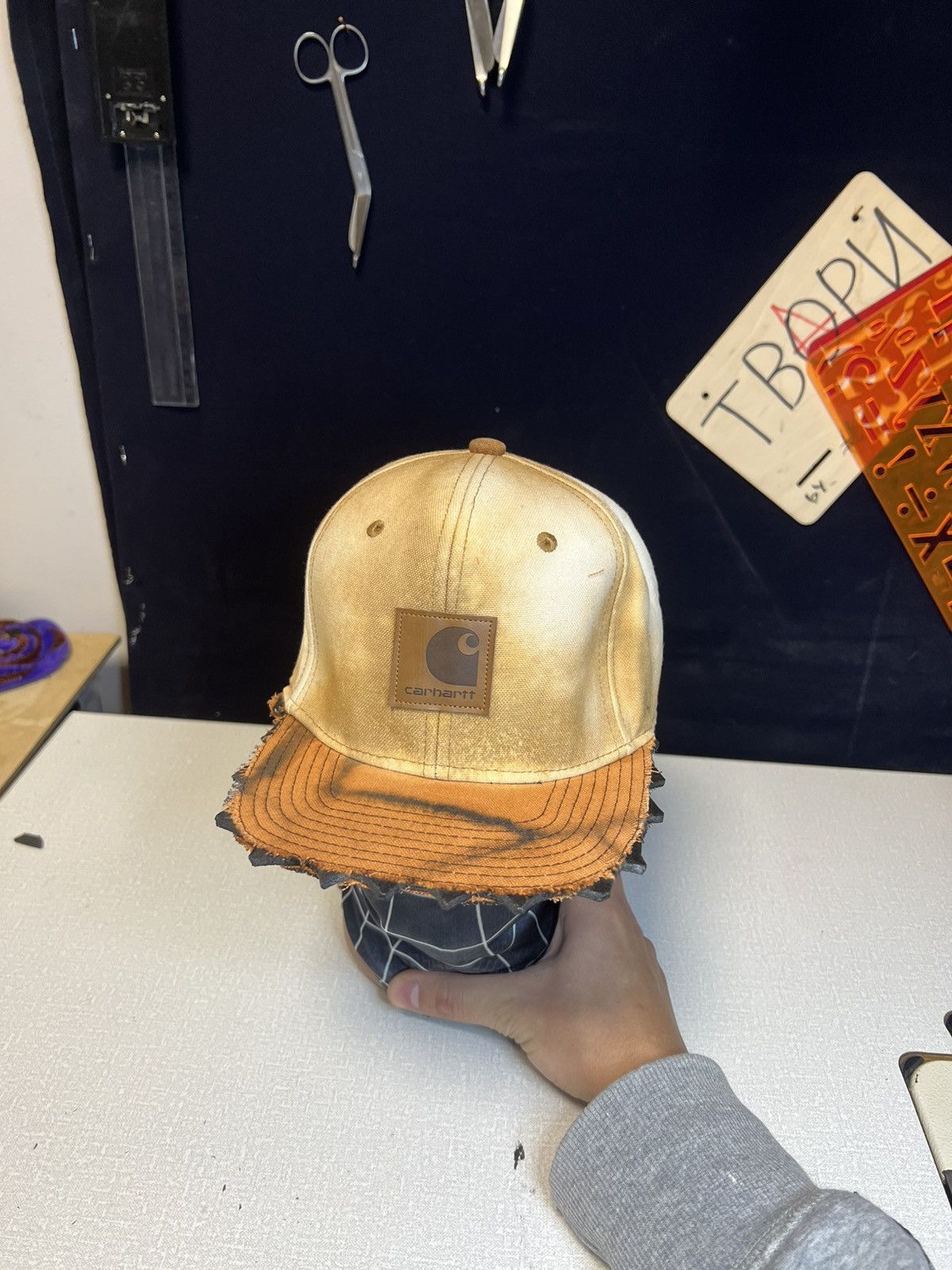 Carhartt Carhartt Custom Distressed Cap Size ONE SIZE - 1 Thumbnail