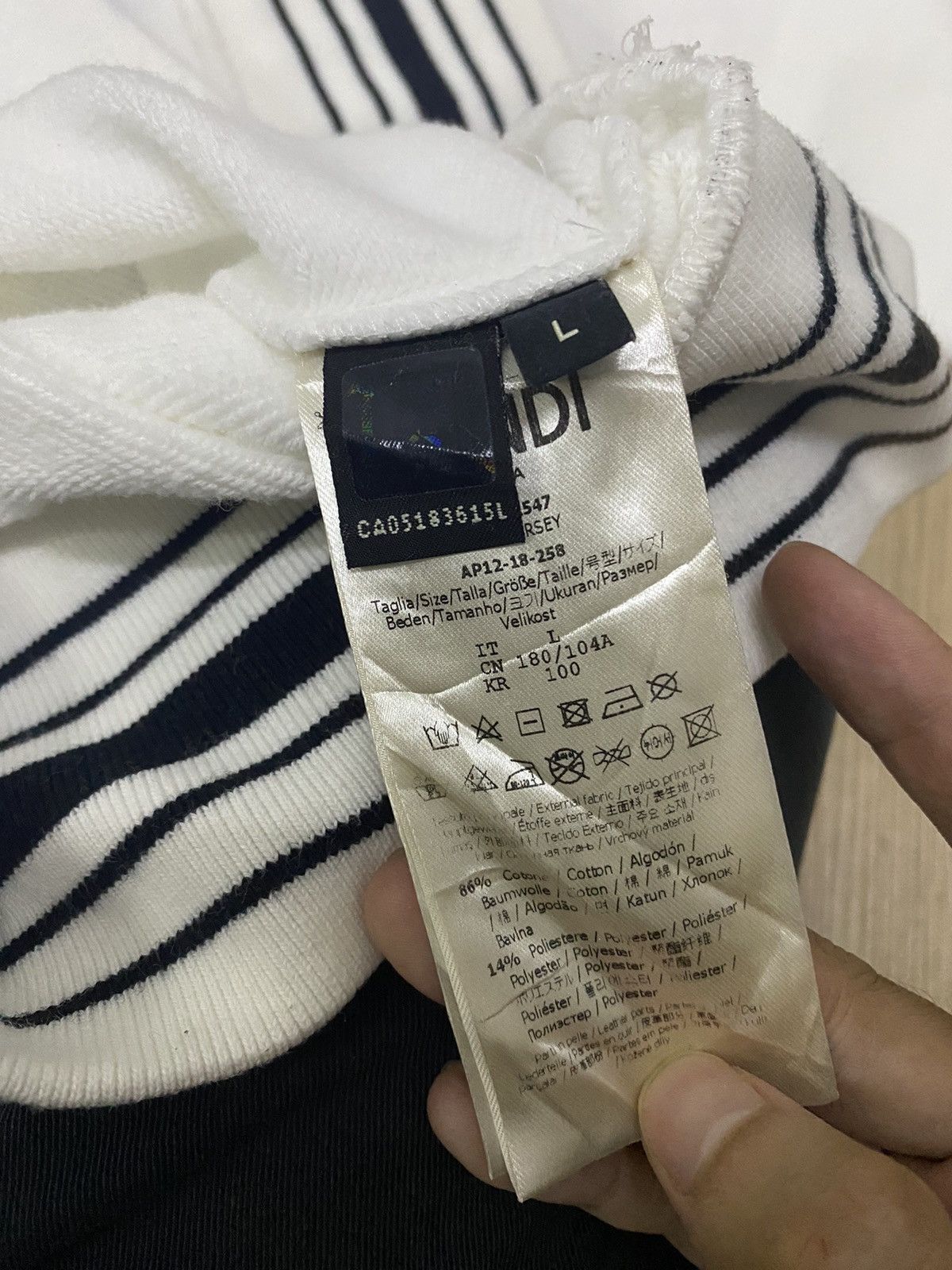 Fendi Fendi FF logo white sweatshirt Size US L / EU 52-54 / 3 - 11 Thumbnail