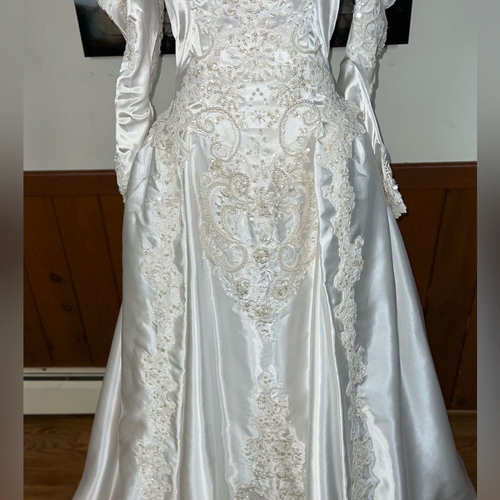 Vintage Preserved Vintage 90s Eden Bridals Cathedral Wedding Gown! Size L / US 10 / IT 46 - 10 Thumbnail