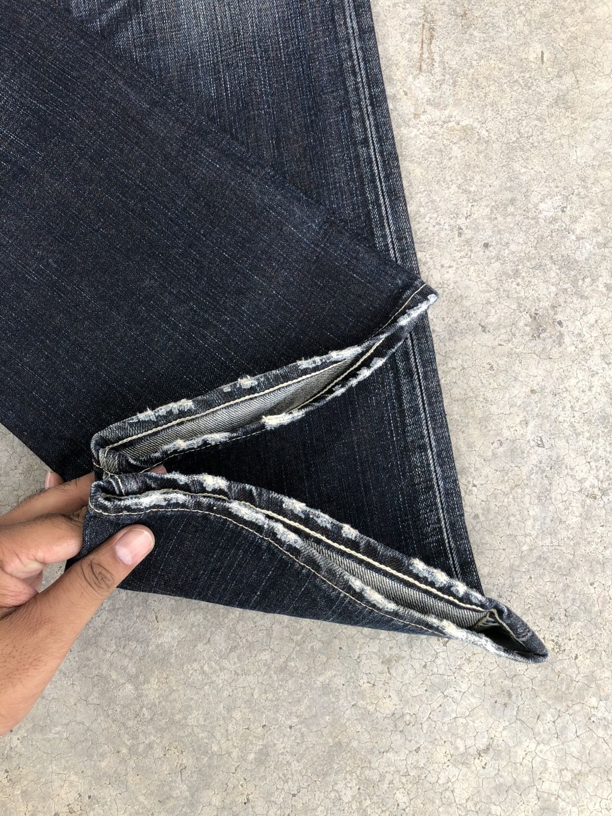 If Six Was Nine Y2k Levi’s 507 Flared Jeans Distressed Jeans Size US 31 - 13 Thumbnail
