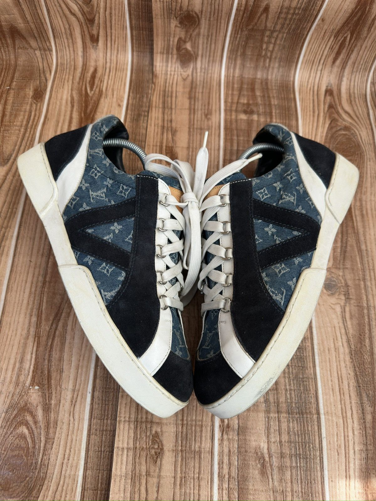 Louis Vuitton Louis Vuitton Rennes Blue Monogram Denim Sneaks Size US 10 / EU 43 - 4 Thumbnail