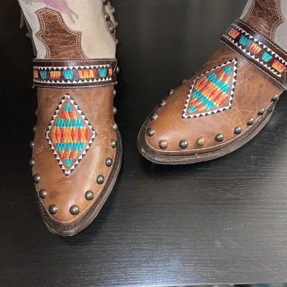 Double D Ranch × Old Gringo Double D by Old Gringo Ledger Art, Oryx Size US 7.5 / IT 37.5 - 2 Thumbnail