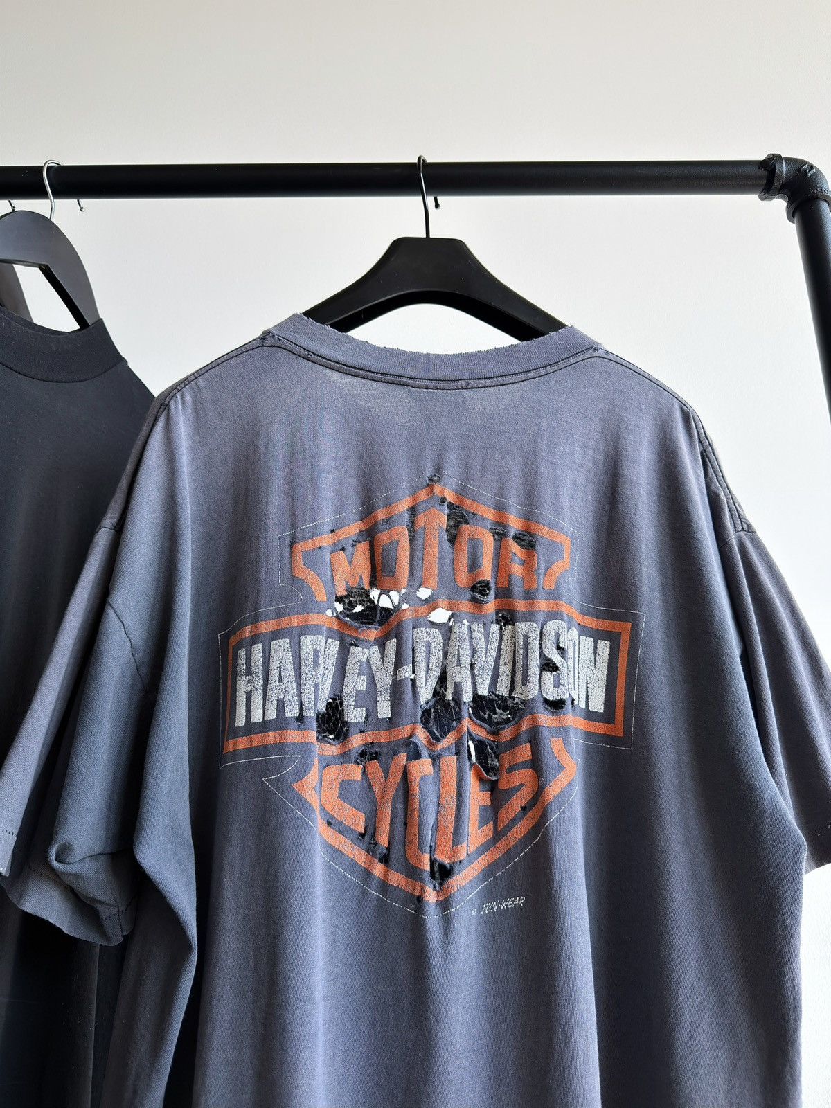 Harley Davidson Vintage 90s Thrashed HARLEY Faded Distressed Erd Band Tee Size US XL / EU 56 / 4 - 2 Thumbnail