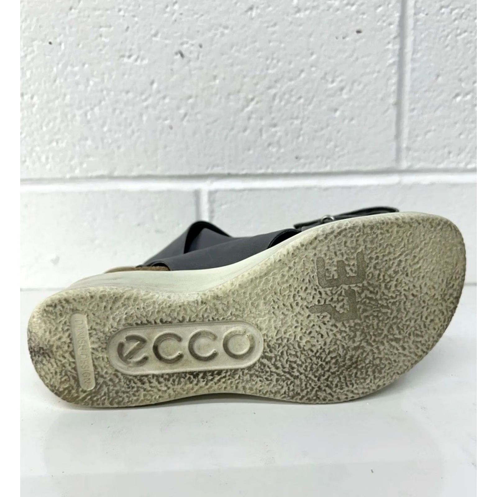 Ecco ECCO CORKSPHERE Gray Leather Strap Wedge Sandals Women 37 US 6 Size US 6 / IT 36 - 5 Thumbnail