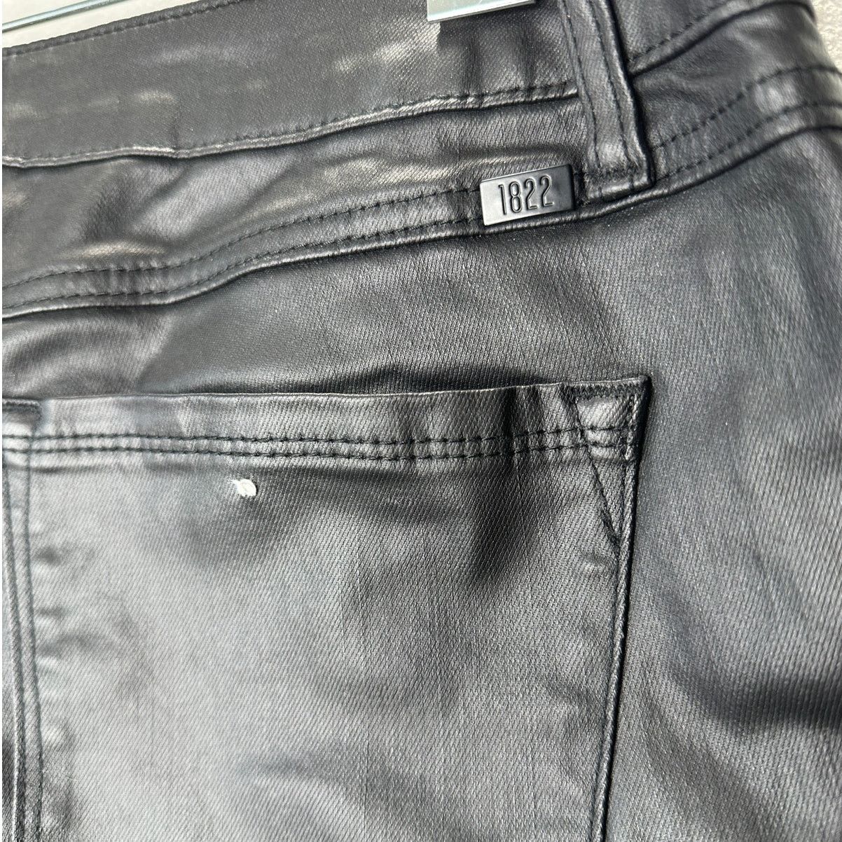 Other 1822 Denim Black Shimmer Leatherette Skinny Pant 30 P / 10 P Size 32" / US 10 / IT 46 - 9 Thumbnail