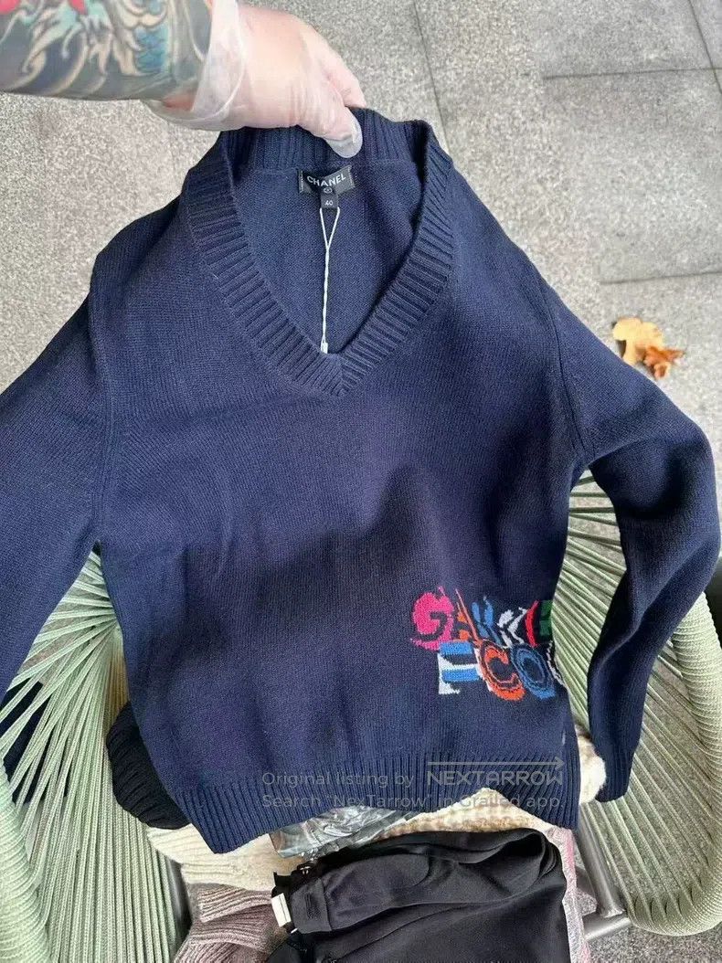 Chanel Chanel Blue cashmere sweater Size S / US 4 / IT 40 - 1 Thumbnail