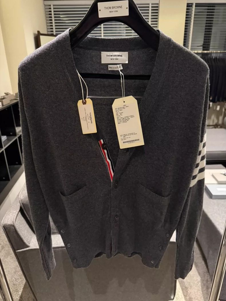 Thom Browne Thom browne Classic four-bar cashmere cardigan jacket 2504- Size US L / EU 52-54 / 3 - 1 Thumbnail