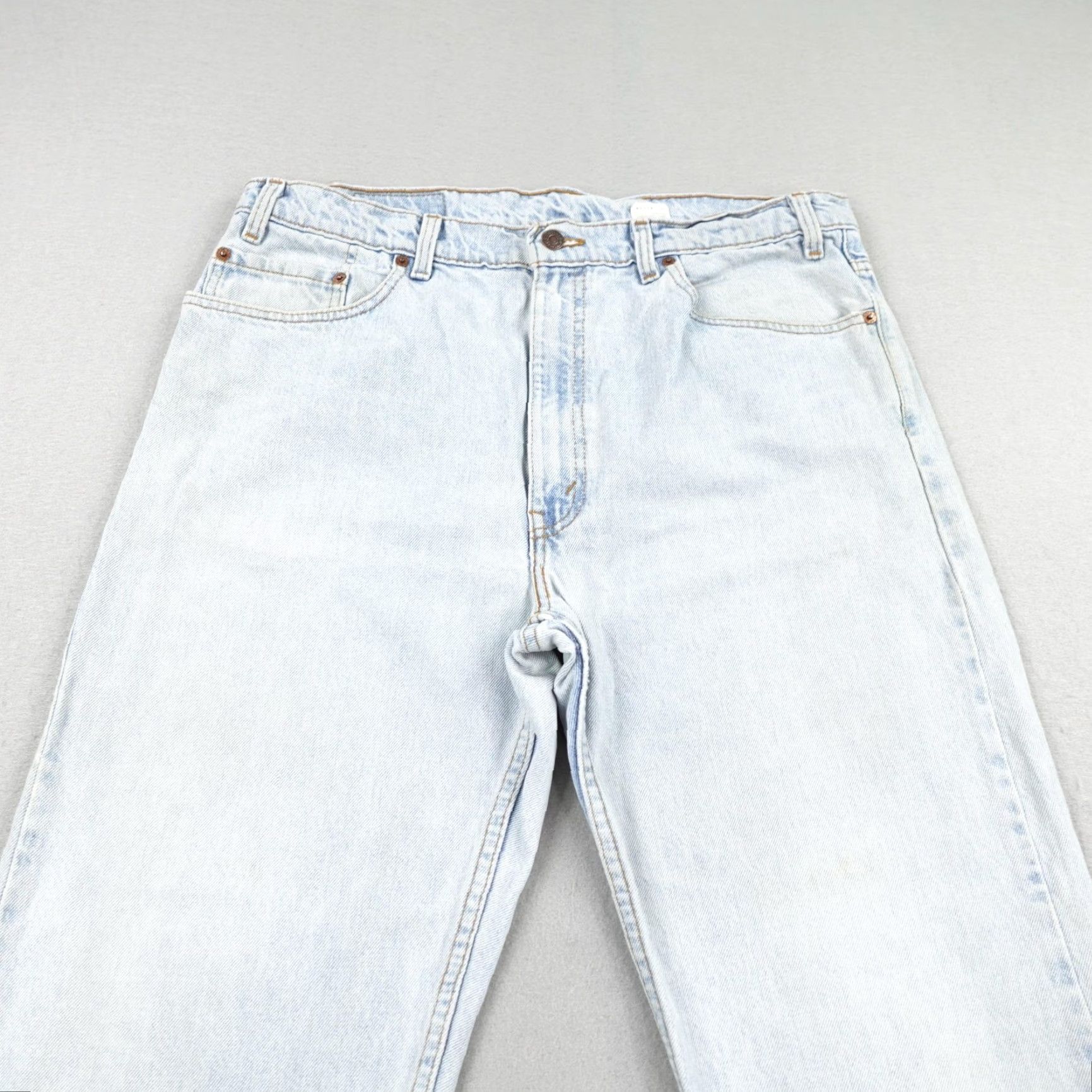 Levi's VINTAGE Levi's Jeans Mens 38x32 Blue Denim 505 Grunge Regular Straight 90s USA Size US 38 / EU 54 - 2 Thumbnail