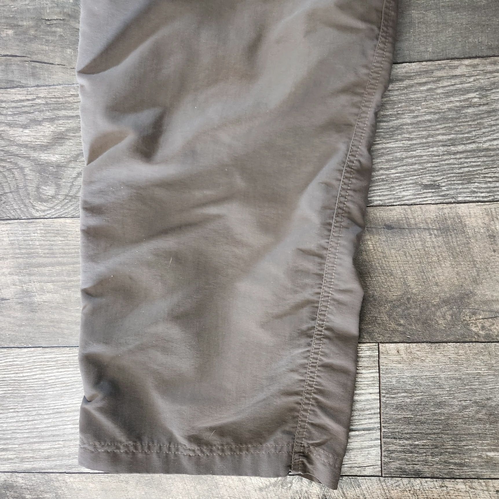 The North Face North Face Convertible Pants Mens 2XL 44x32 Green Zip Off Legs Fishing Hiking Cargo Breathable Quick Dry Outdoor Mens Size US 39 - 3 Thumbnail