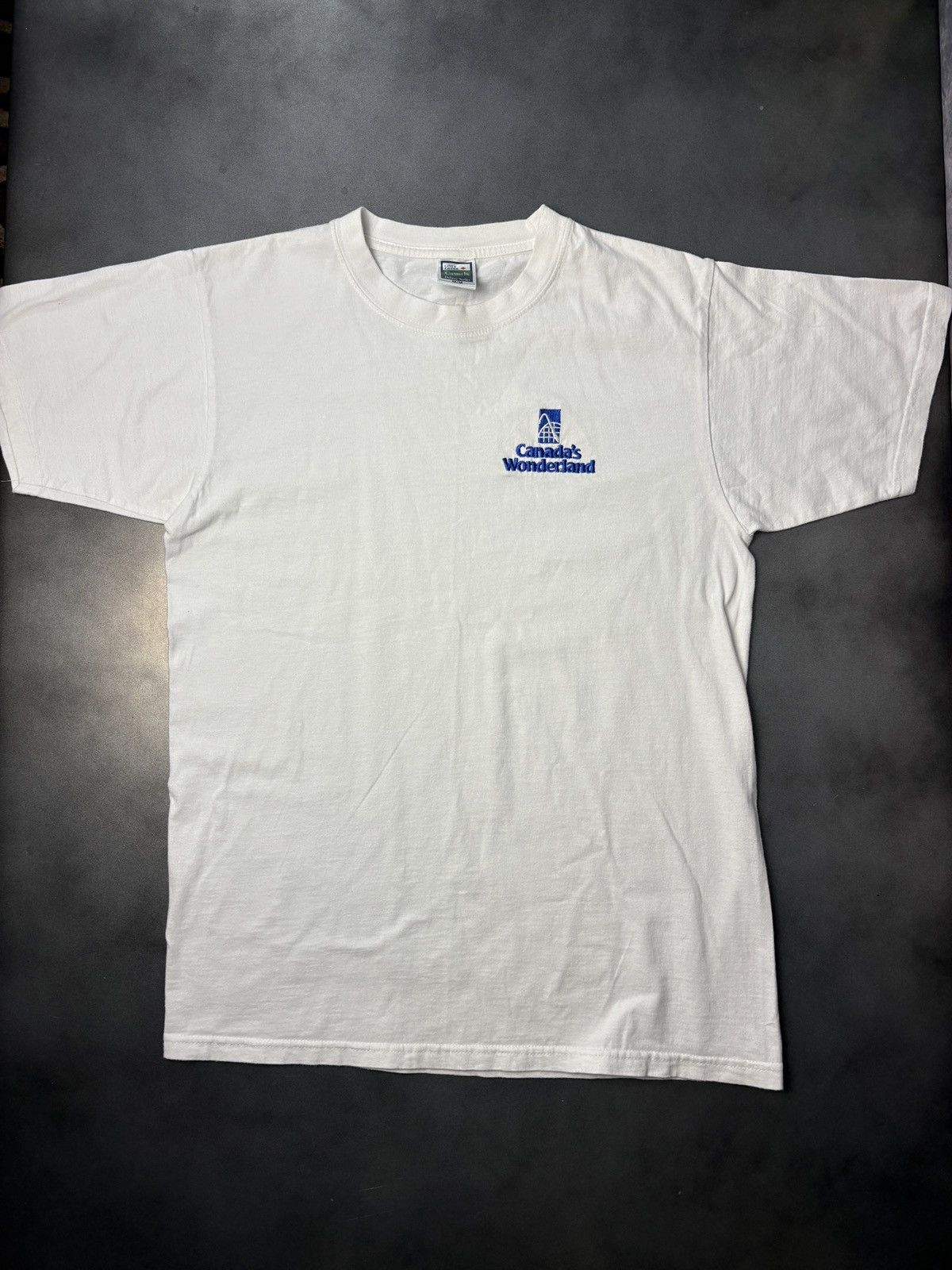 Vintage Vintage Canada's Wonderland Employee Uniform Tee Shirt Theme Size US M / EU 48-50 / 2 - 2 Thumbnail