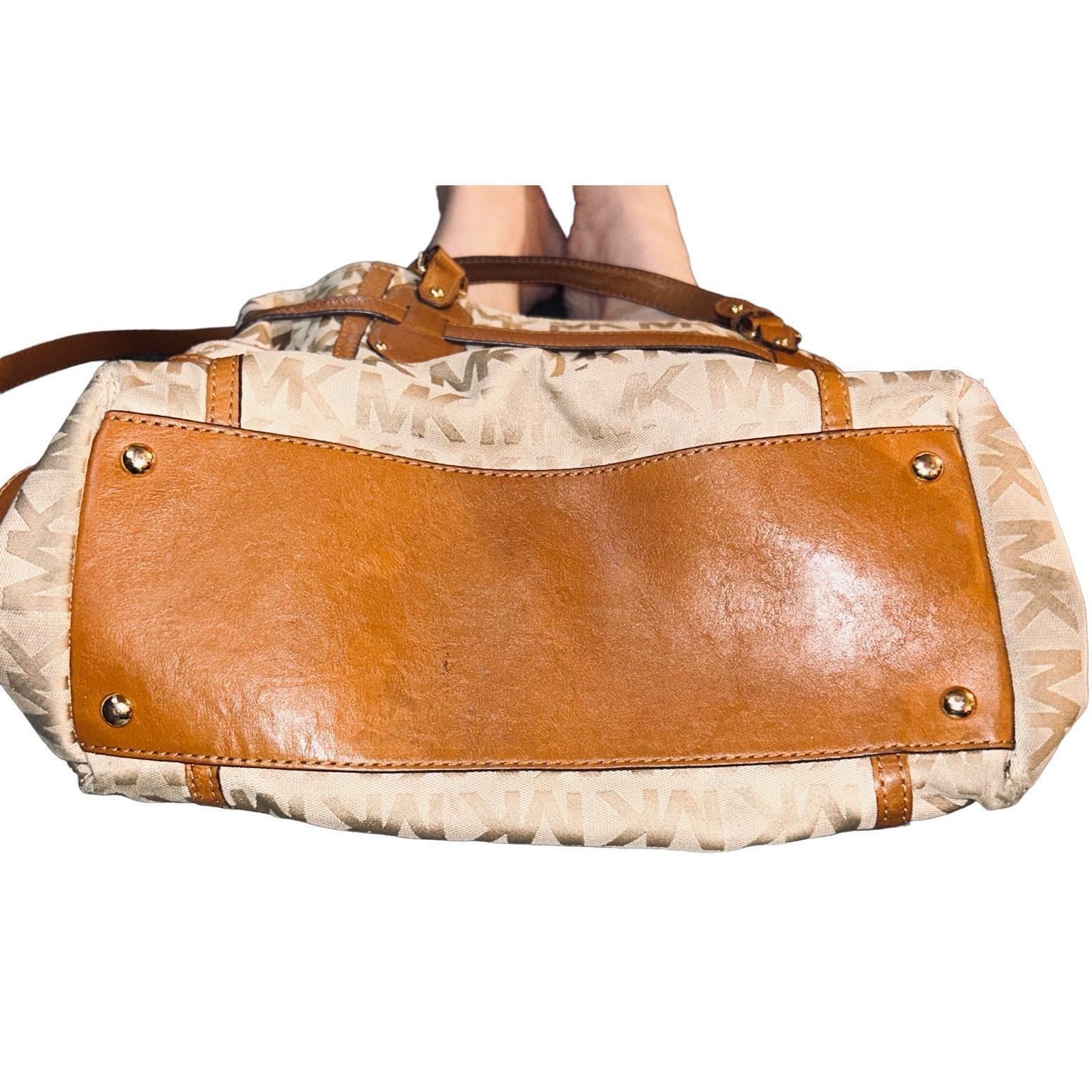 Michael Kors Michael Kors Large MK Tan Purse Shoulder Bag Size ONE SIZE - 4 Thumbnail