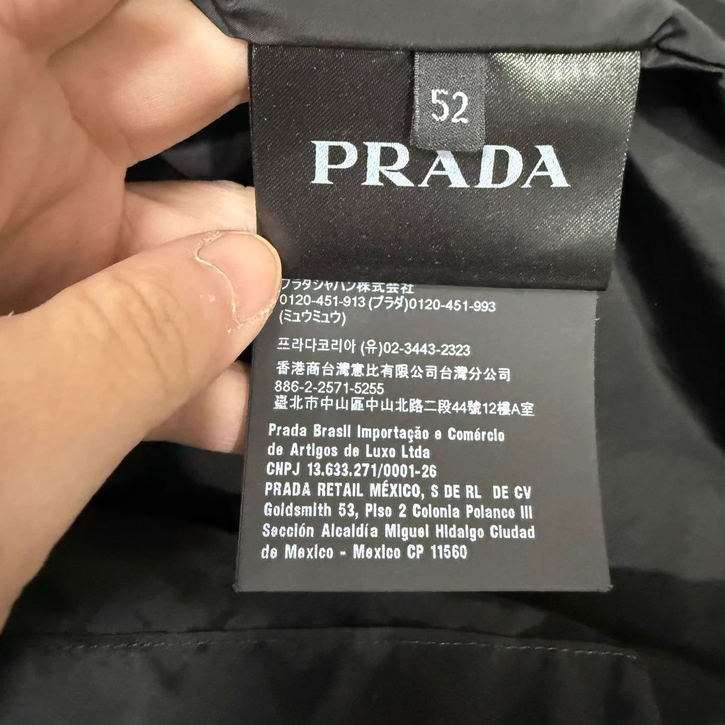 Prada Prada Deadstock Black Nylon Triangle Logo Zip 52 Size US L / EU 52-54 / 3 - 4 Thumbnail