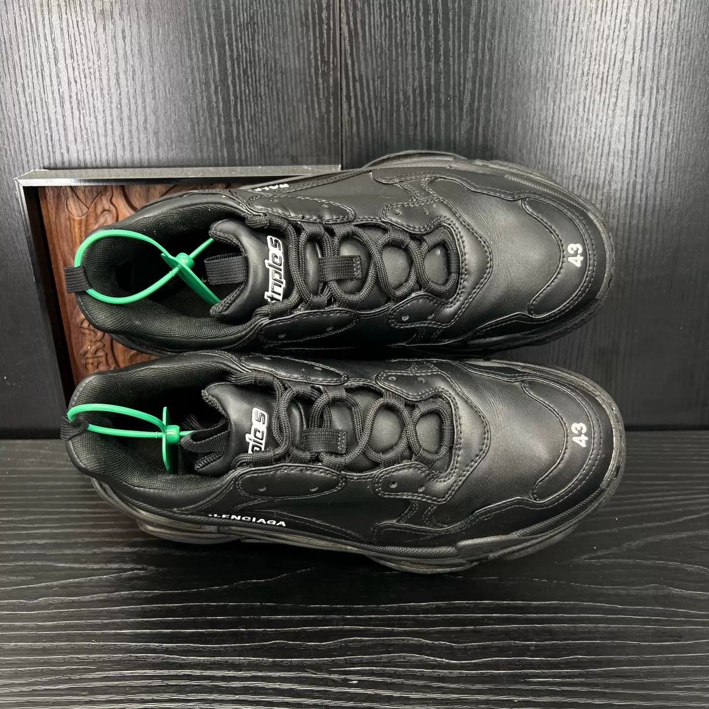 Balenciaga Balenciaga Triple S Black Size 43 Like New Original Box Size US 10 / EU 43 - 2 Thumbnail