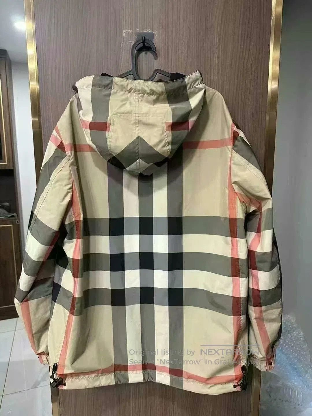 Burberry burberry reversible check hooded jacket. Size US XL / EU 56 / 4 - 4 Thumbnail