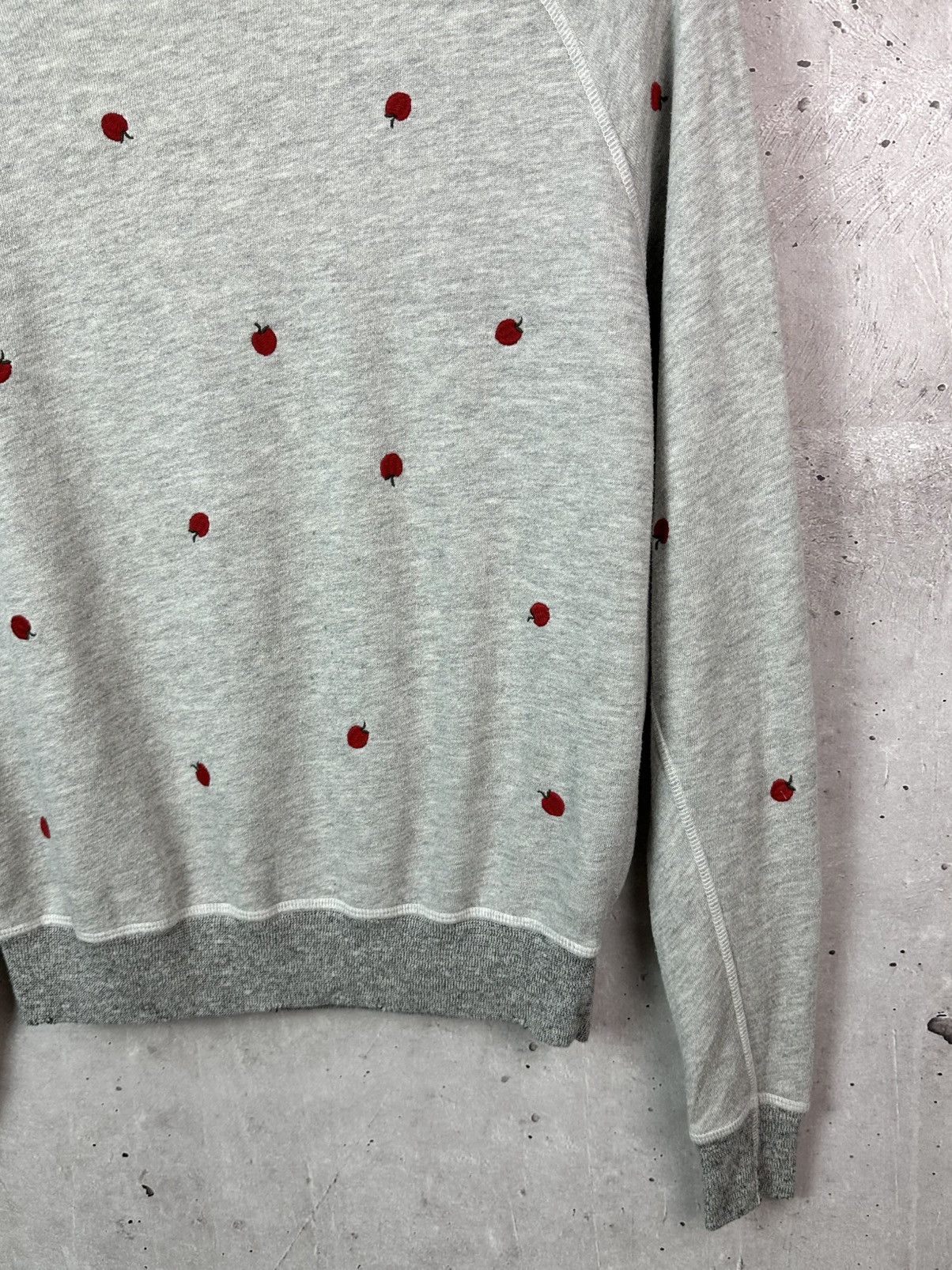 THE GREAT The Great Made in USA Apple Collage Crew Neck Grey Sweater Size M / US 6-8 / IT 42-44 - 6 Thumbnail