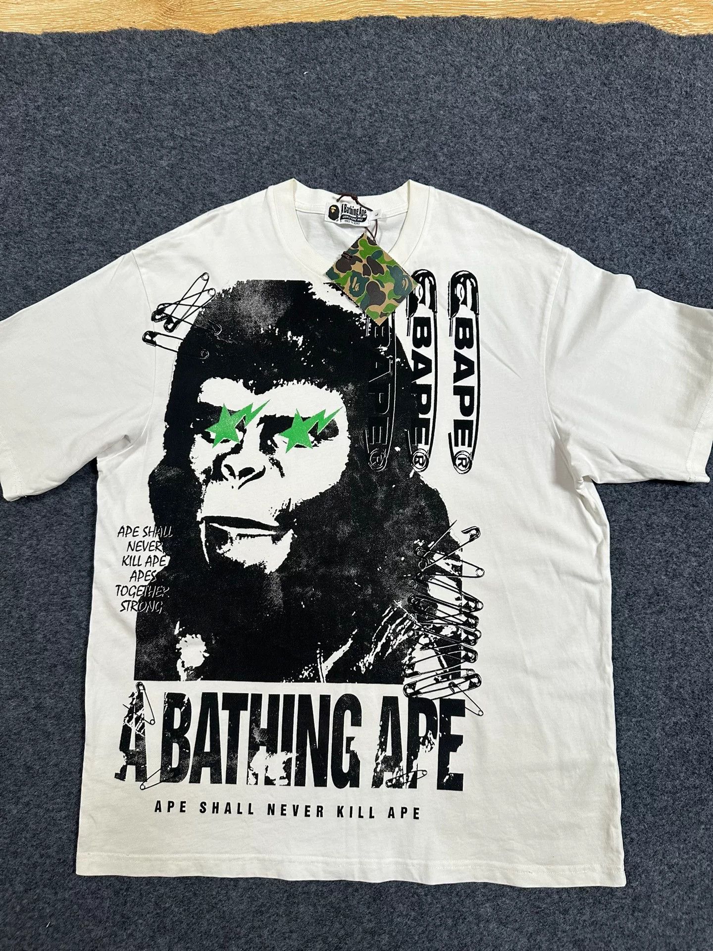 Bape Bape Gar Ent Dye U Ti Multi Shark T-Shirt Size US L / EU 52-54 / 3 - 1 Thumbnail