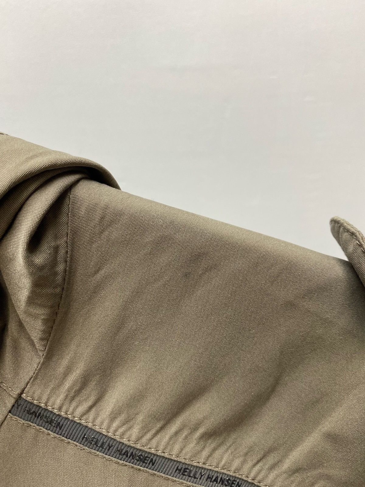 Other Helly Hansen Outdoor Gorpcore Jacket Men’s Beige L Size US L / EU 52-54 / 3 - 12 Thumbnail