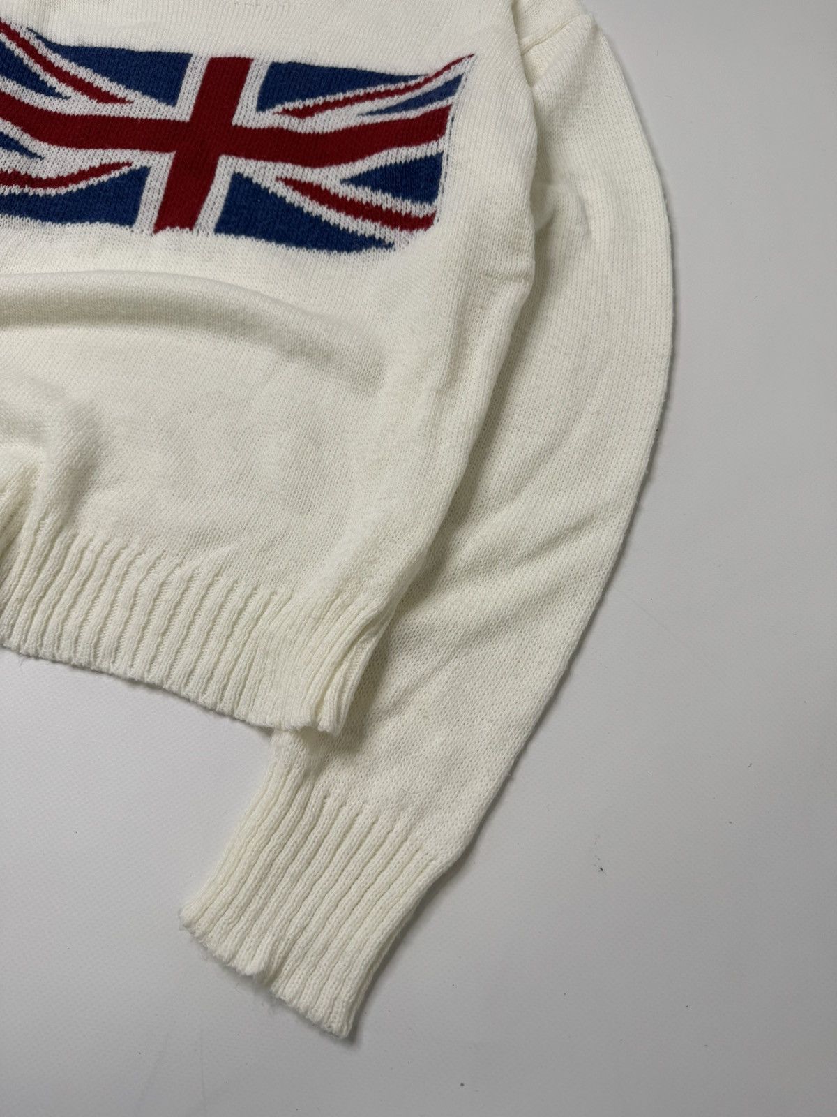 Vintage Vintage beige avant garde UK British flag sweater knit y2k Size US S / EU 44-46 / 1 - 4 Thumbnail
