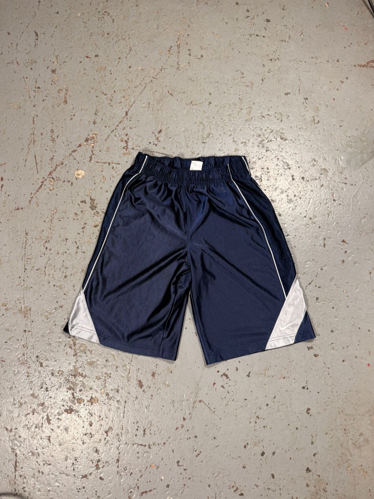 Nike Vintage Y2k Nike Basketball Shorts Baggy Size US 30 / EU 46 - 1 Thumbnail