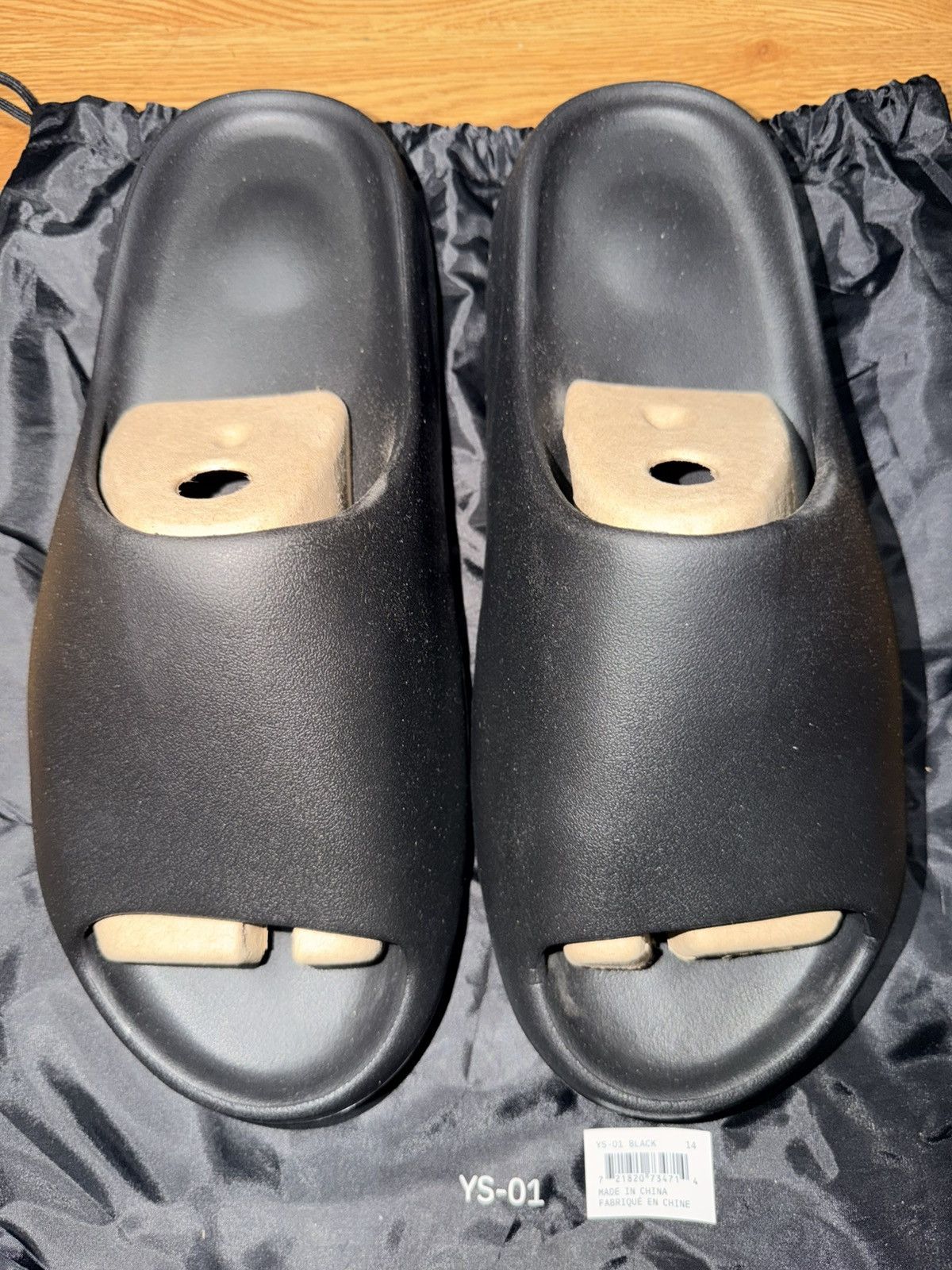 YZY YS-01 Slides Black Sz 14 Men’s