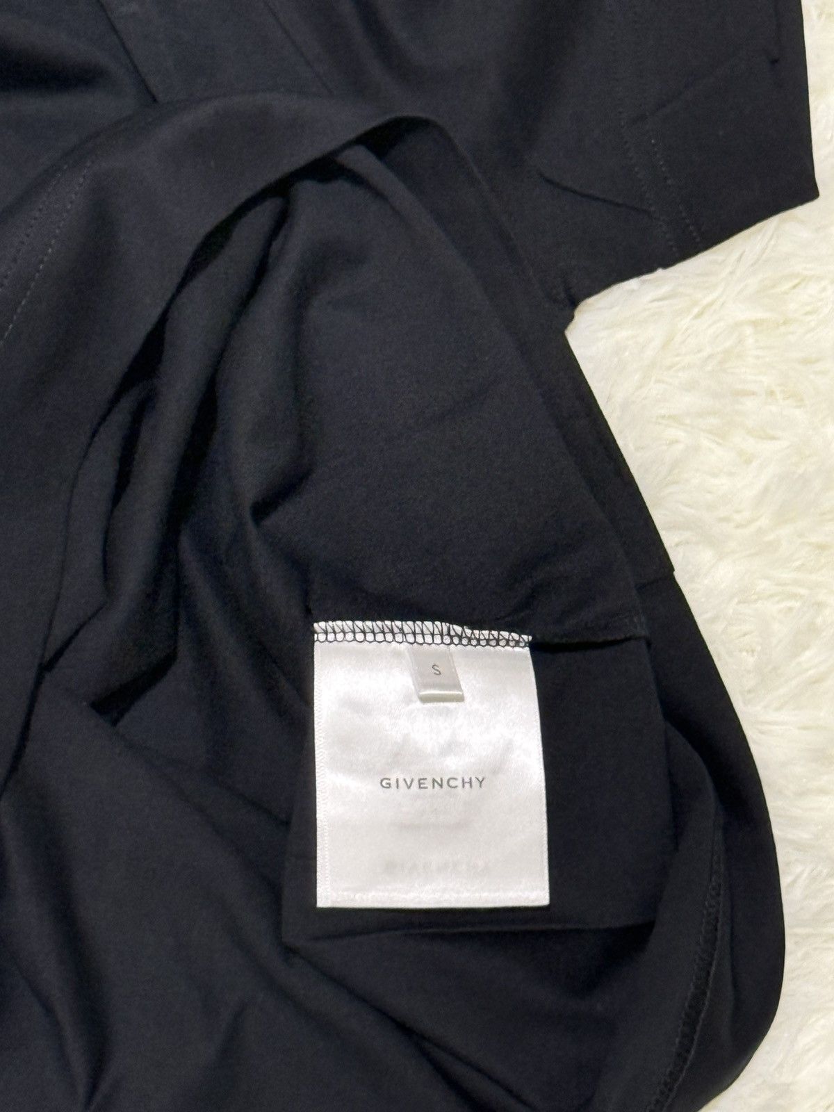 Givenchy Givenchy black t shirt Size US S / EU 44-46 / 1 - 5 Thumbnail