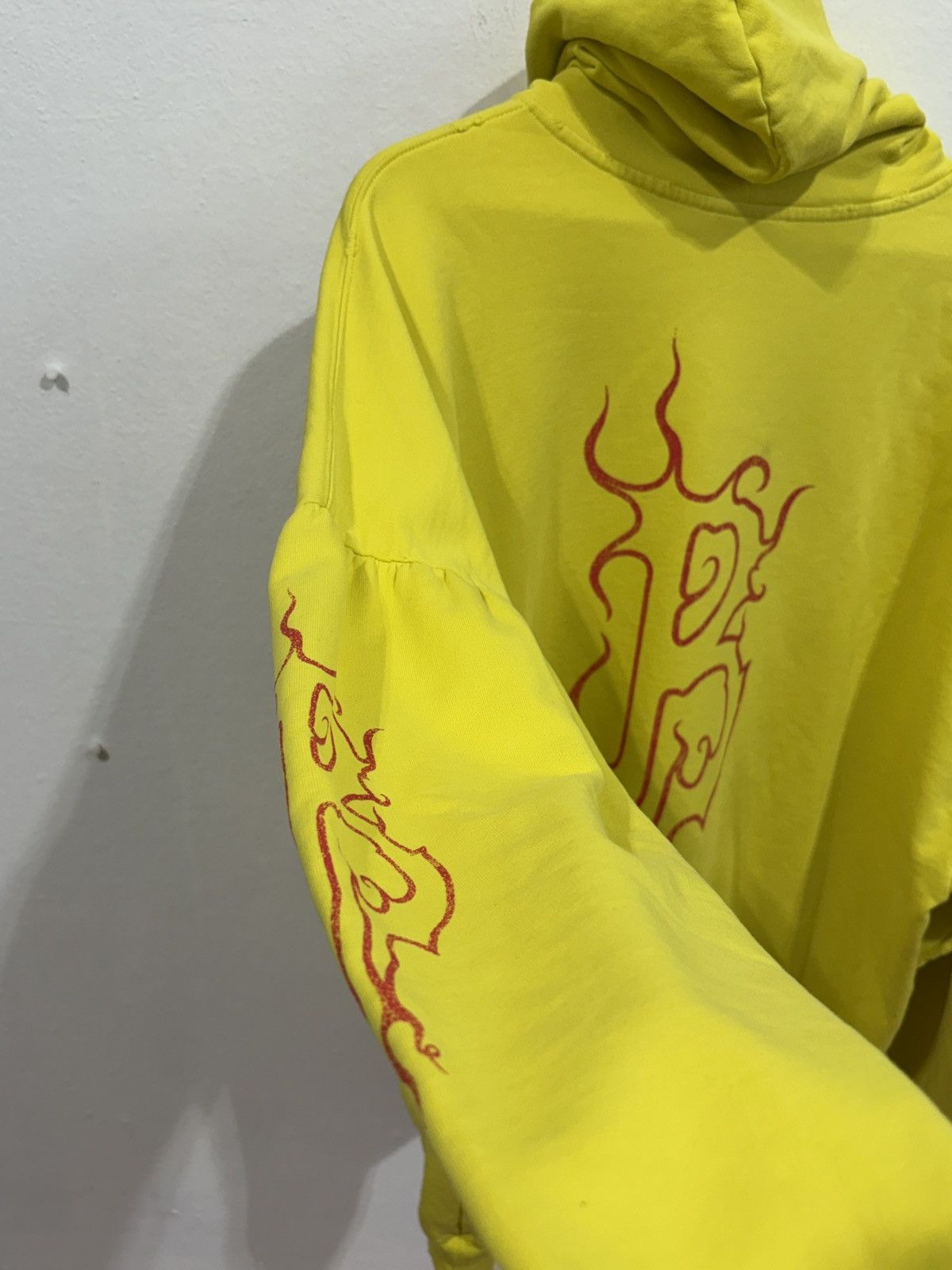 Balenciaga Balenciaga Dark Wave Yellow Hoodie Size US L / EU 52-54 / 3 - 10 Thumbnail