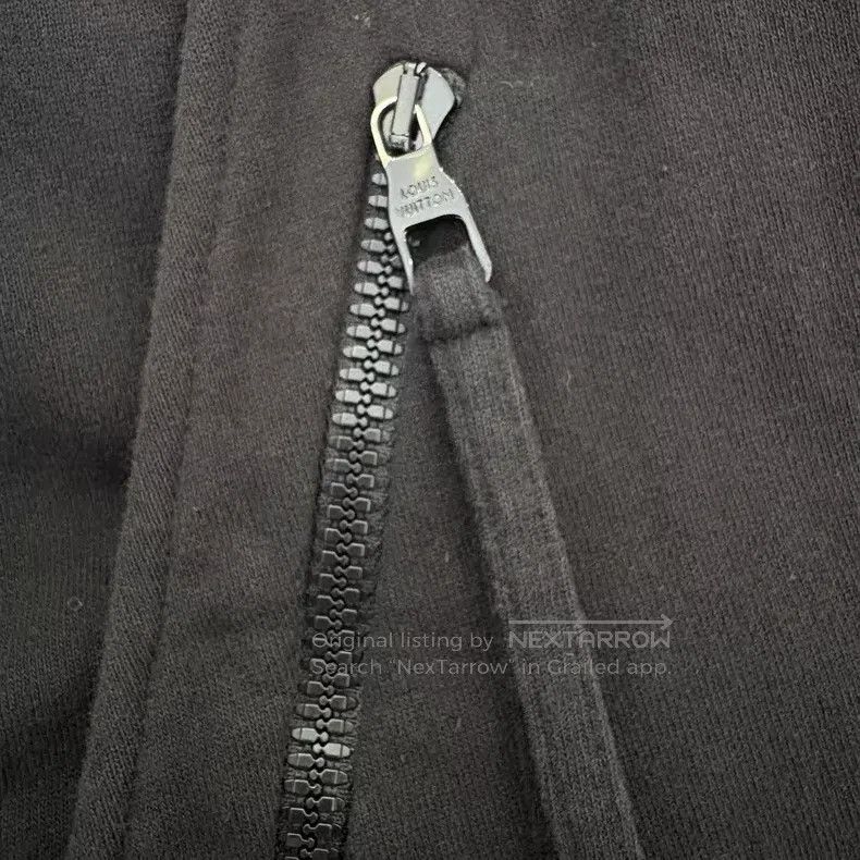 Louis Vuitton Louis Vuitton size 4l Tactical Vest Strap Hoodie Size US M / EU 48-50 / 2 - 7 Thumbnail