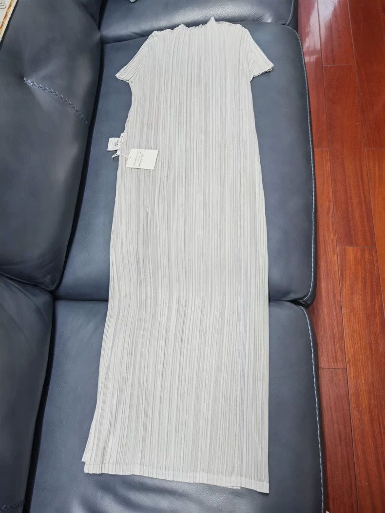 Issey Miyake Issey Miyake size:2 White semi-high-neck short-sleeved dre Size S / US 4 / IT 40 - 2 Thumbnail