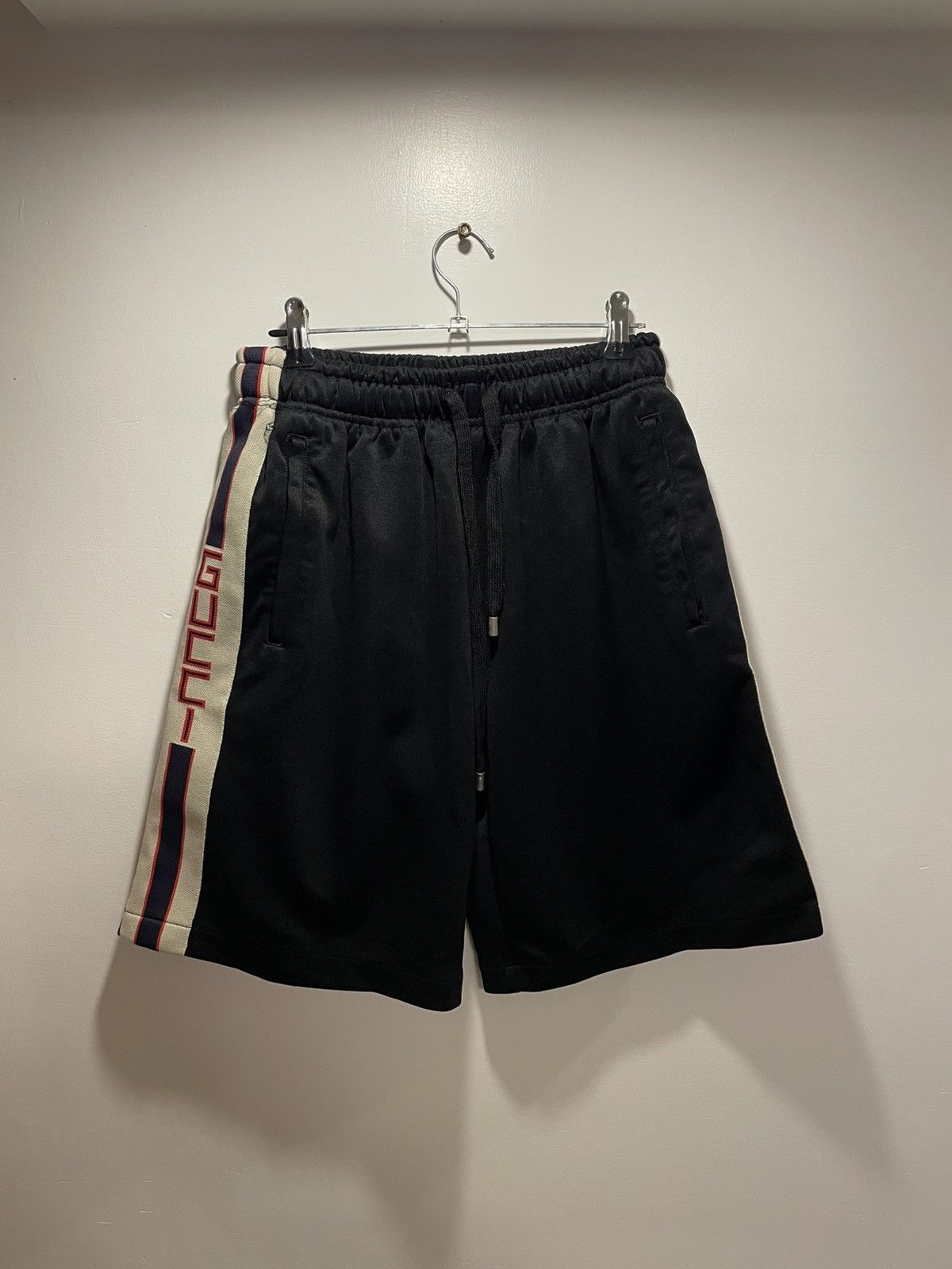 Gucci Gucci Side Logo Jersey Shorts Size US 30 / EU 46 - 2 Thumbnail