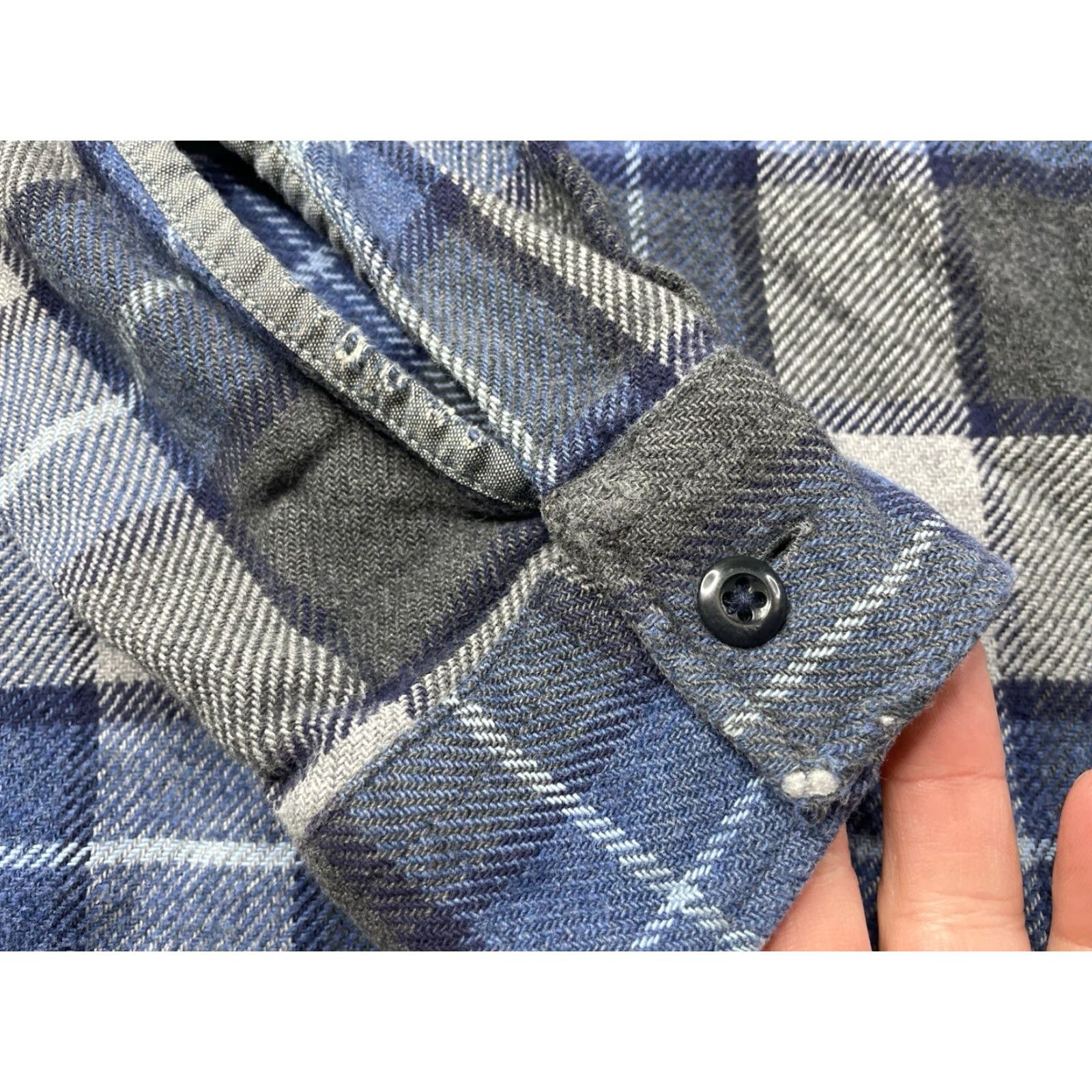 J.Crew J.CREW Wallace & Barnes Flannel Shirt Mens Large Heavyweight Plaid Cotton Blue Button-Up Long Sleeve Casual Addl. Details: Cuffs Damage/Sleeve Stain Size US L / EU 52-54 / 3 - 4 Thumbnail