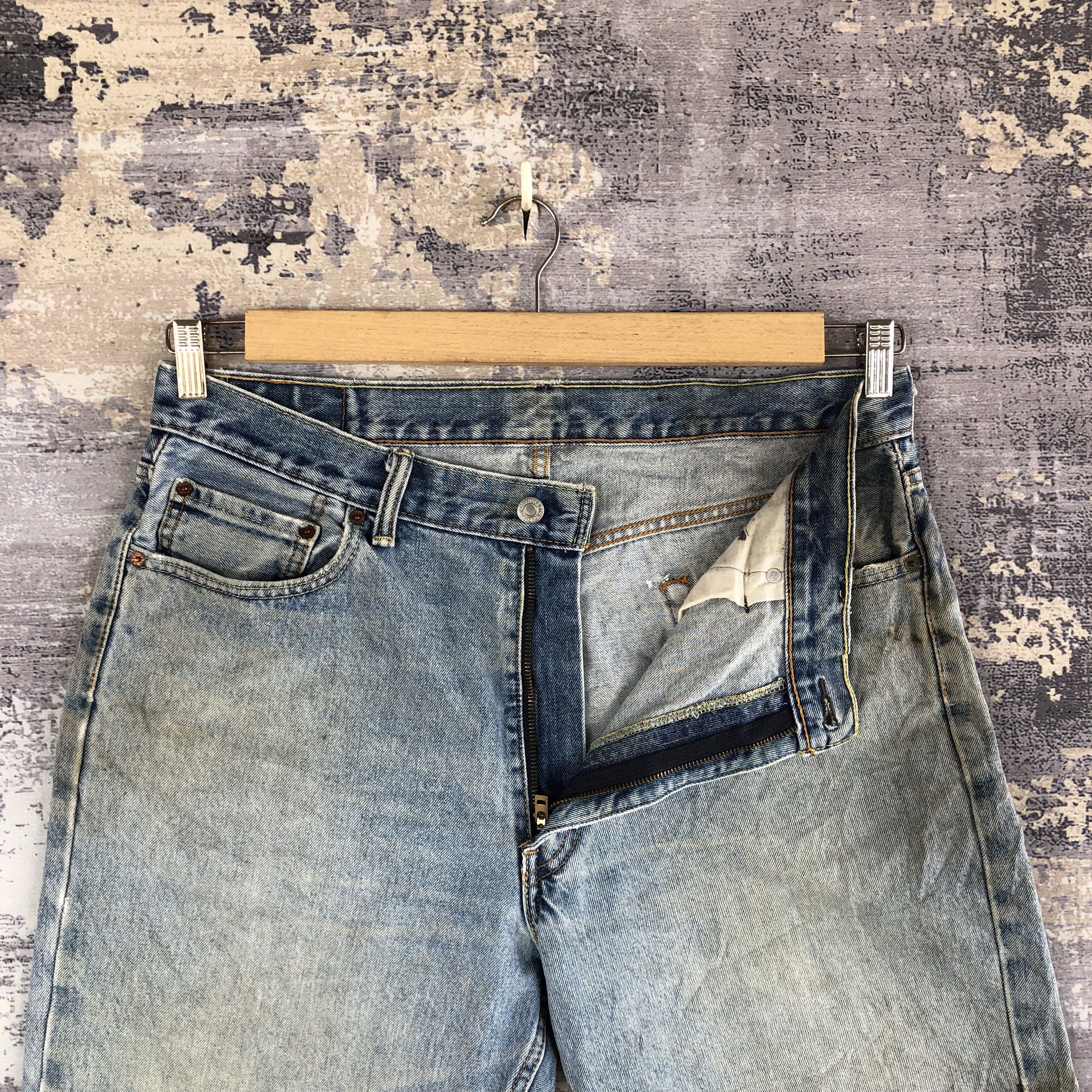 Levi's Vintage Levis 550 Dirty Jeans Levi's Faded Light Wash Denim Size US 36 / EU 52 - 10 Thumbnail