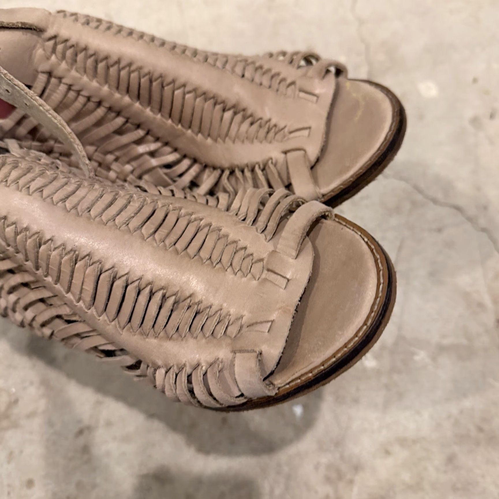 Vintage Naughty Monkey Killion Dress Pump Size 8.5 Leather - Bootie, Block Heel, Ankle Strap, Peep Toe, Leather Upper, Beige, Women, Vintage: No Size M / US 6-8 / IT 42-44 - 4 Thumbnail