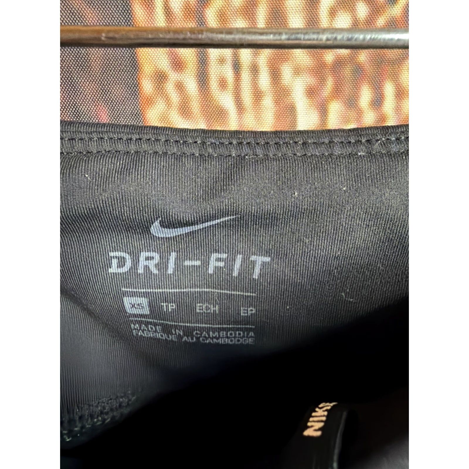 Nike Nike Women's Epic Lux Black Leggings Pockets Size XS Activewear, Running, Gym & Training, Cross Training, Athleisure, 140 Size 26" / US 2 / IT 38 - 2 Thumbnail