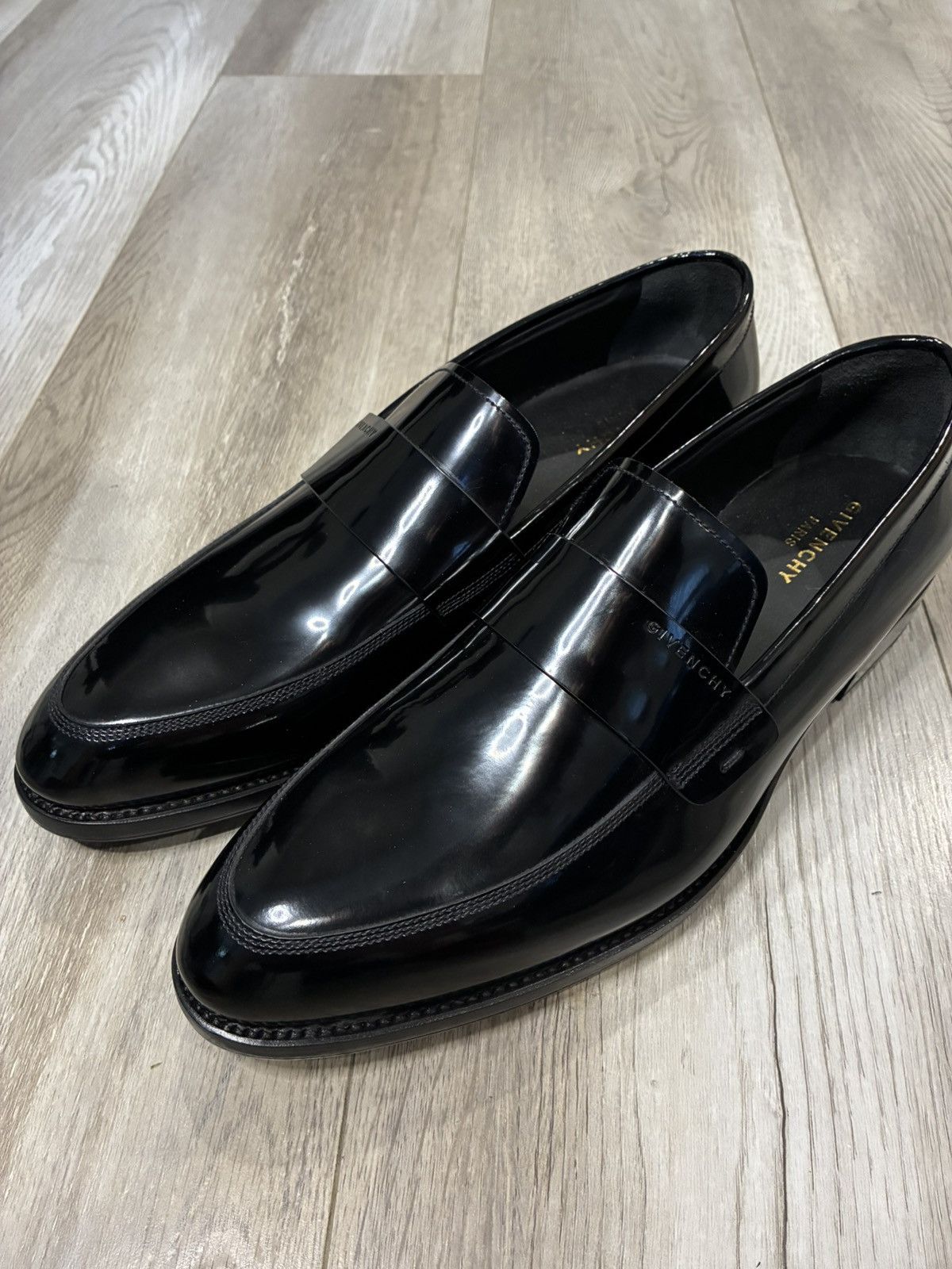 Givenchy Givenchy Black Shiny Leather Loafers Size US 9.5 / EU 42-43 - 2 Thumbnail