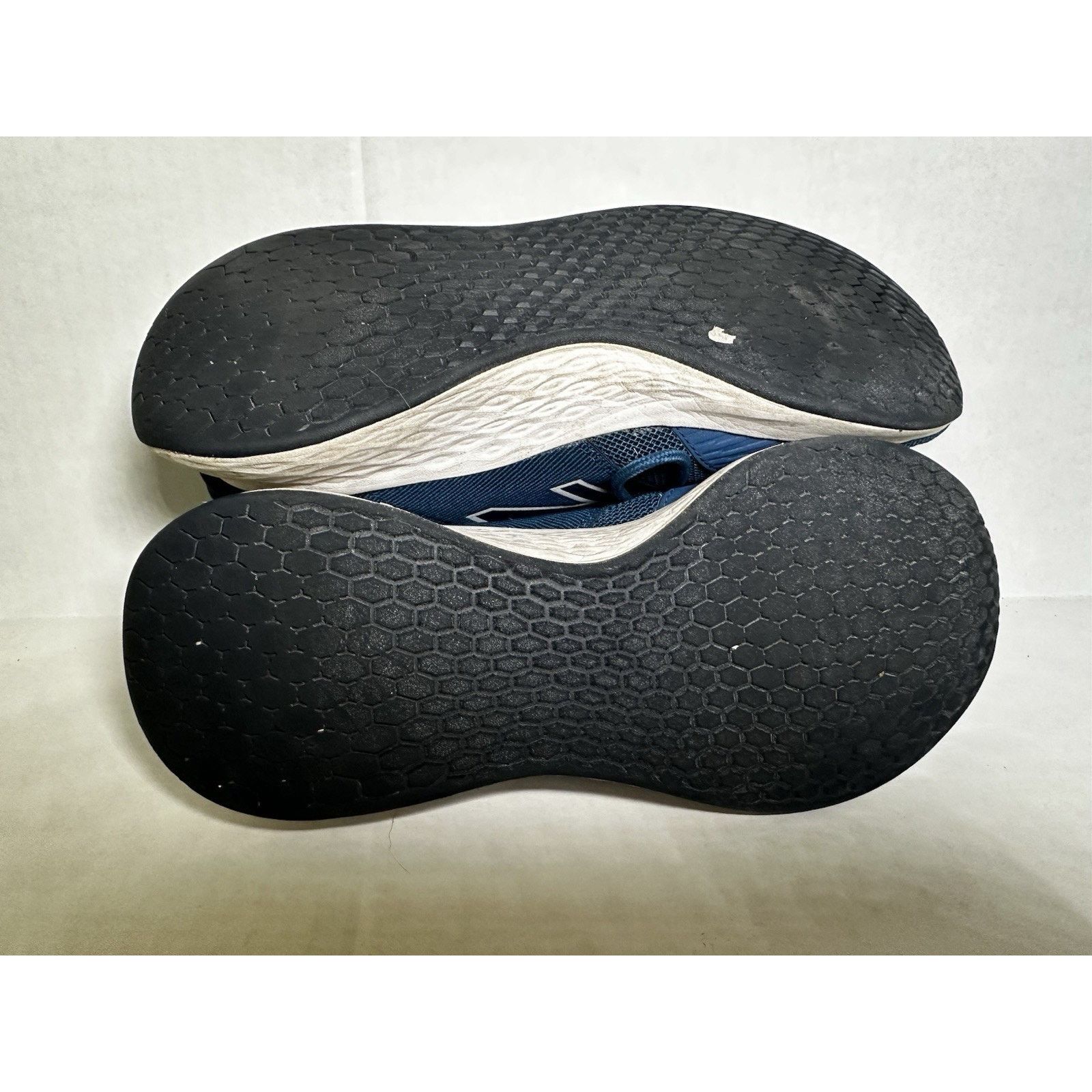 New Balance New Balance Roav MROAVCR Sz 9.5 Blue Running Shoe Sneaker Size US 9.5 / IT 39.5 - 12 Thumbnail