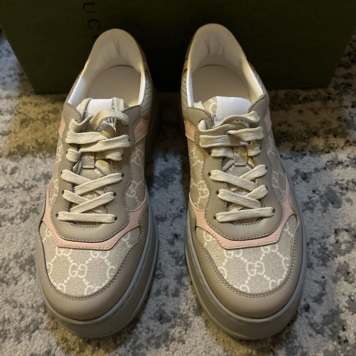 Gucci Gucci GG Logo Sneaker Oatmeal Light Pink Sneaker Size US 10.5 / IT 40.5 - 4 Thumbnail